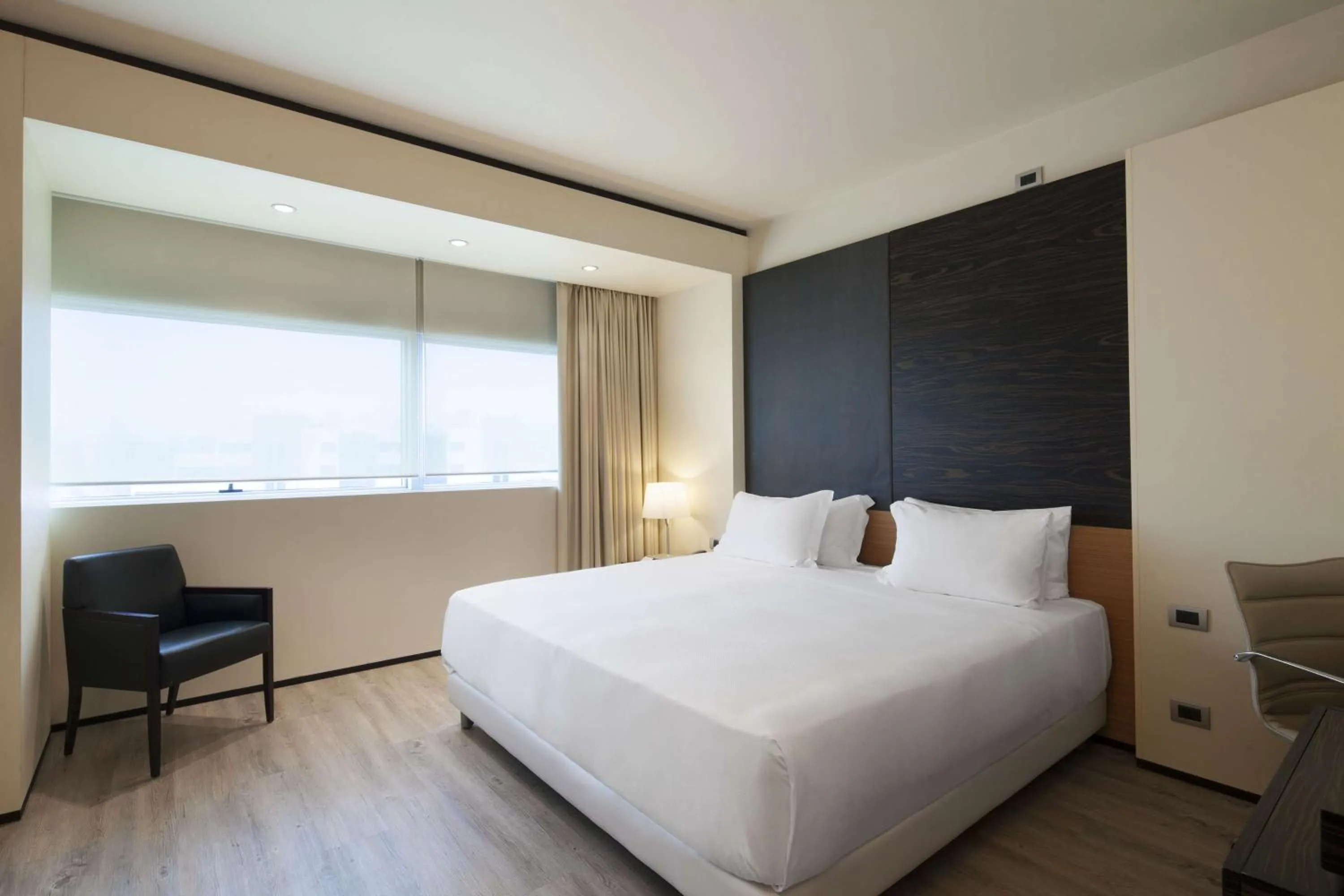 Photo of the whole room in NH Venezia Laguna Palace