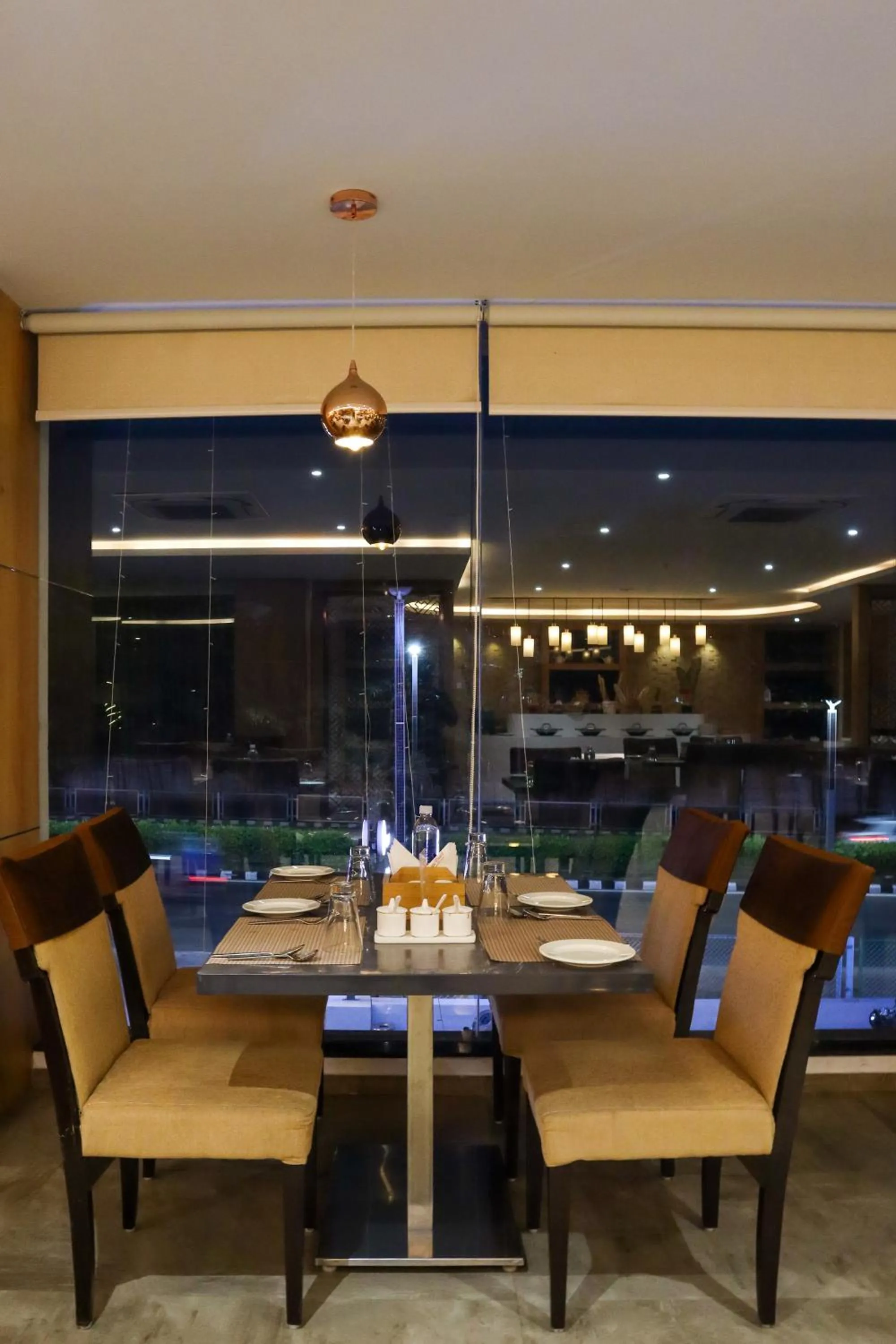 Restaurant/places to eat in HOTEL OCEAN VISTA BAY