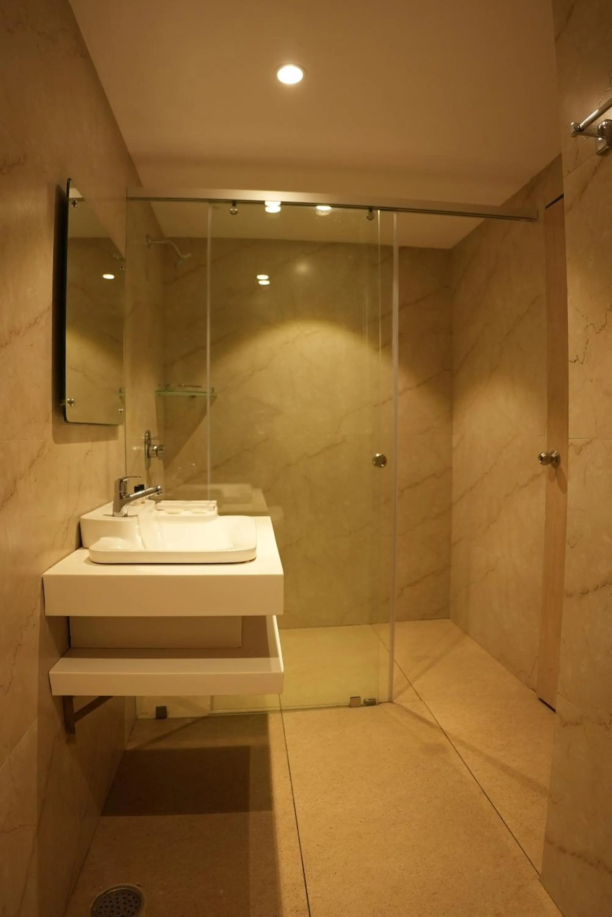 Bathroom in HOTEL OCEAN VISTA BAY