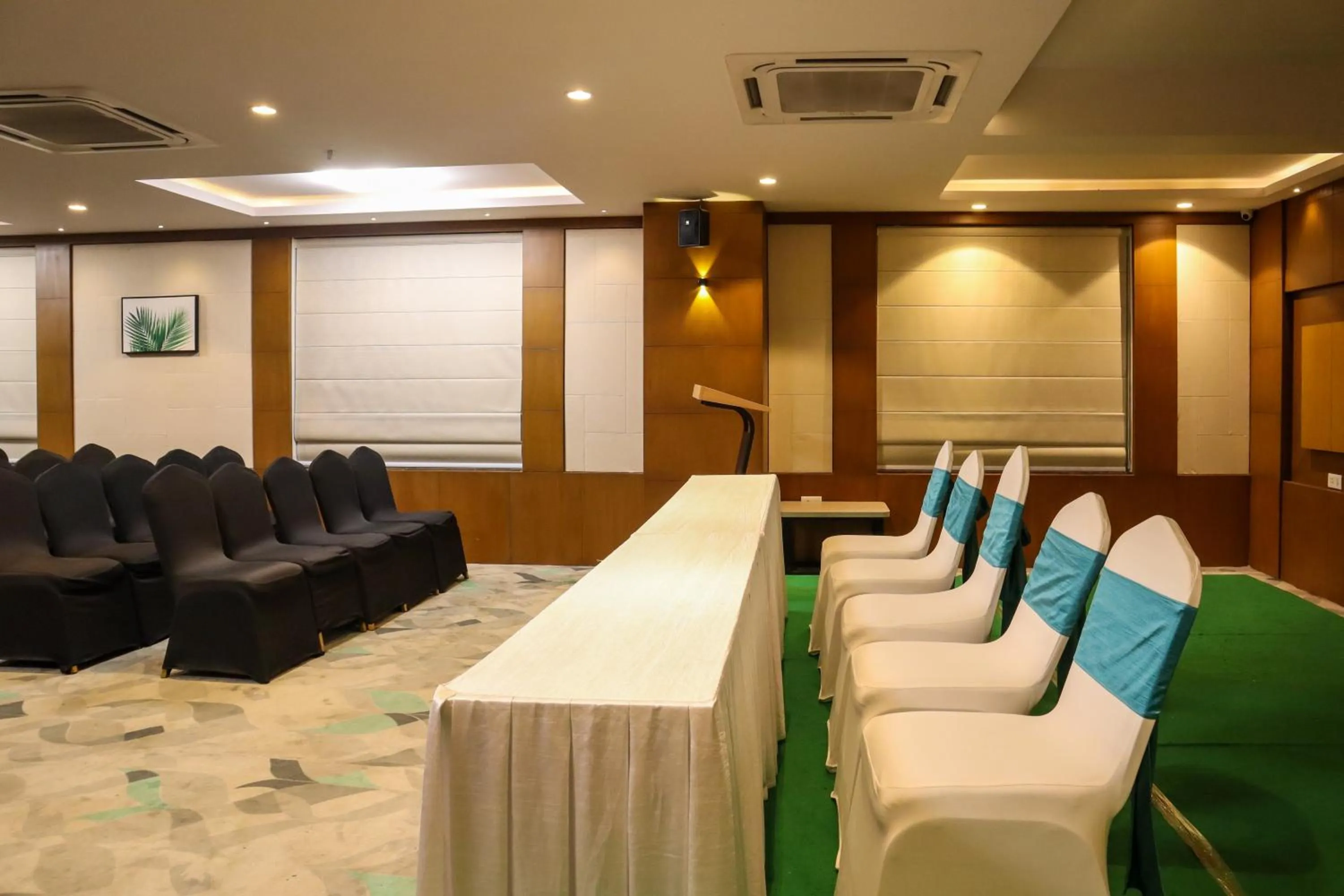 Meeting/conference room in HOTEL OCEAN VISTA BAY