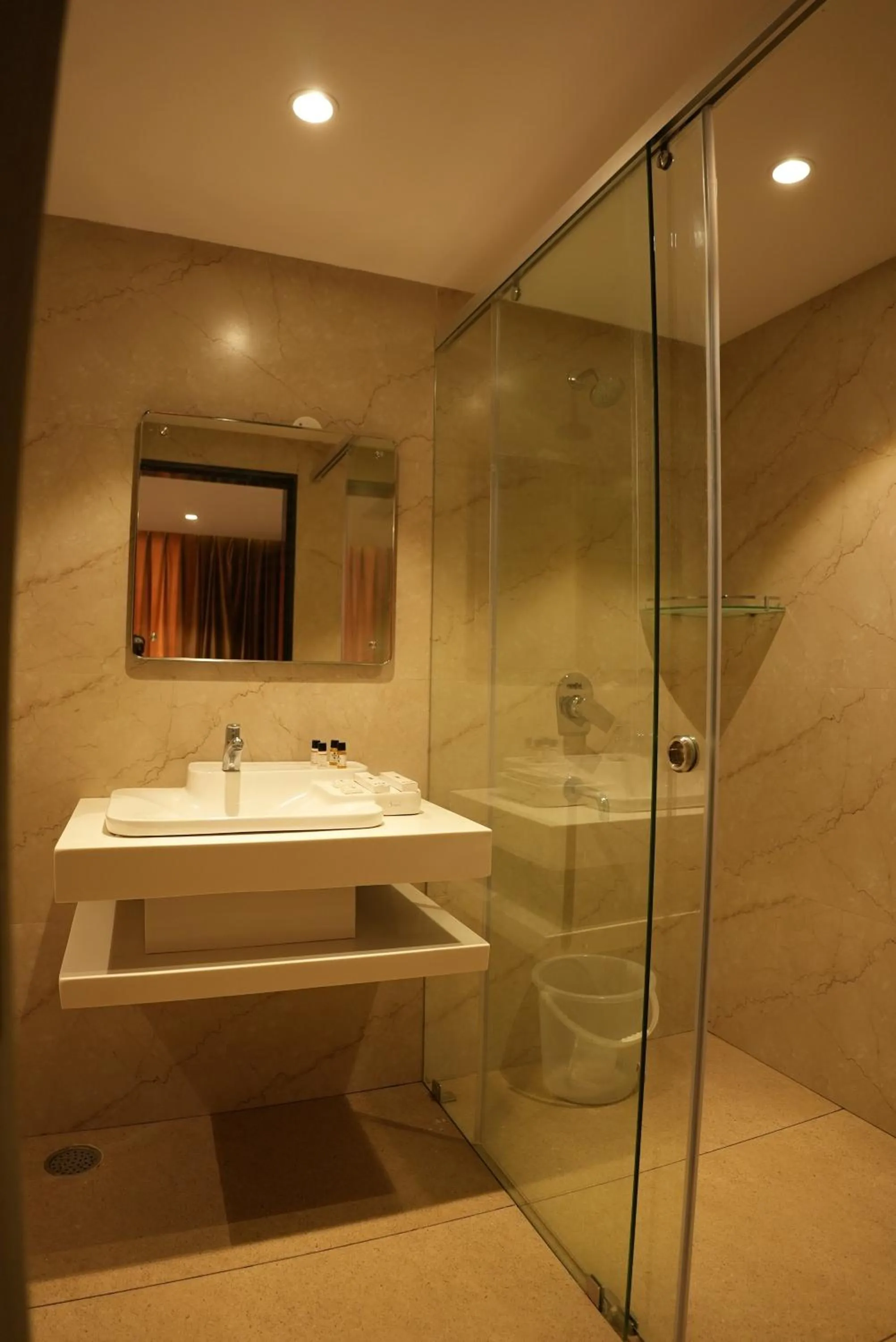 Bathroom in HOTEL OCEAN VISTA BAY