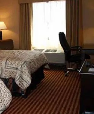 Day, Bed in Quality Inn Dunkirk