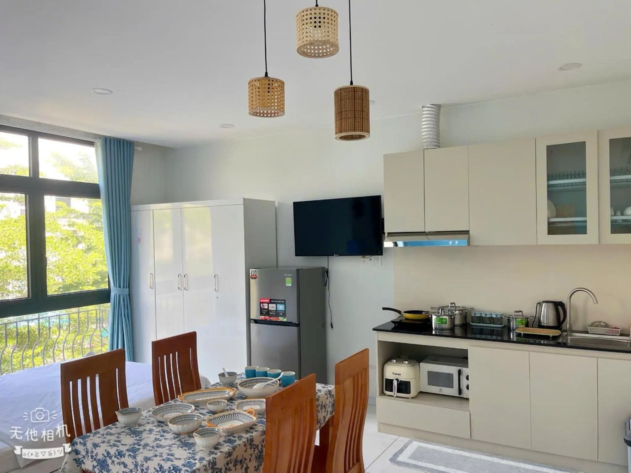 Kitchen or kitchenette in Ngân Hà Star Homestay - Grand World Phú Quốc