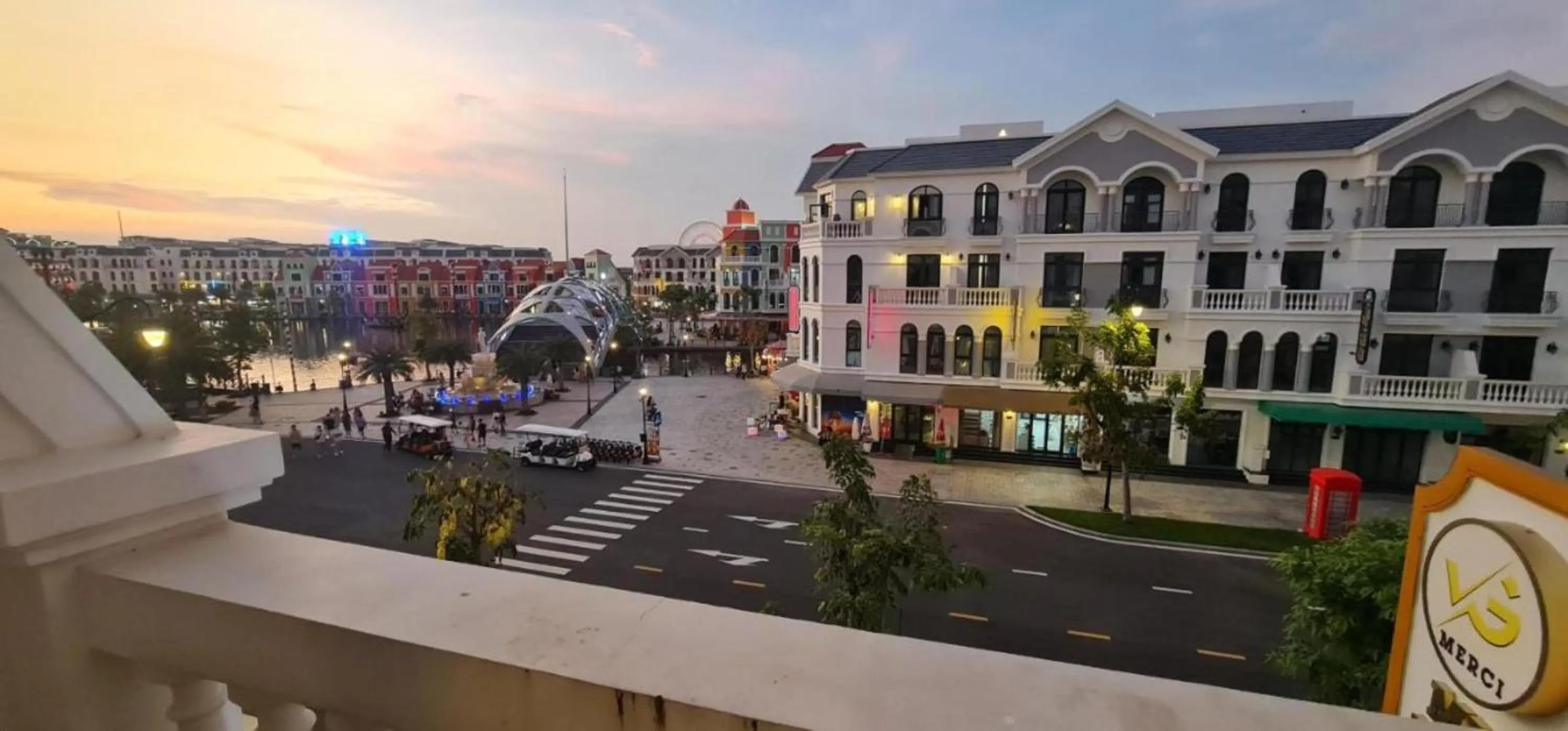 Property building in Ngân Hà Star Homestay - Grand World Phú Quốc