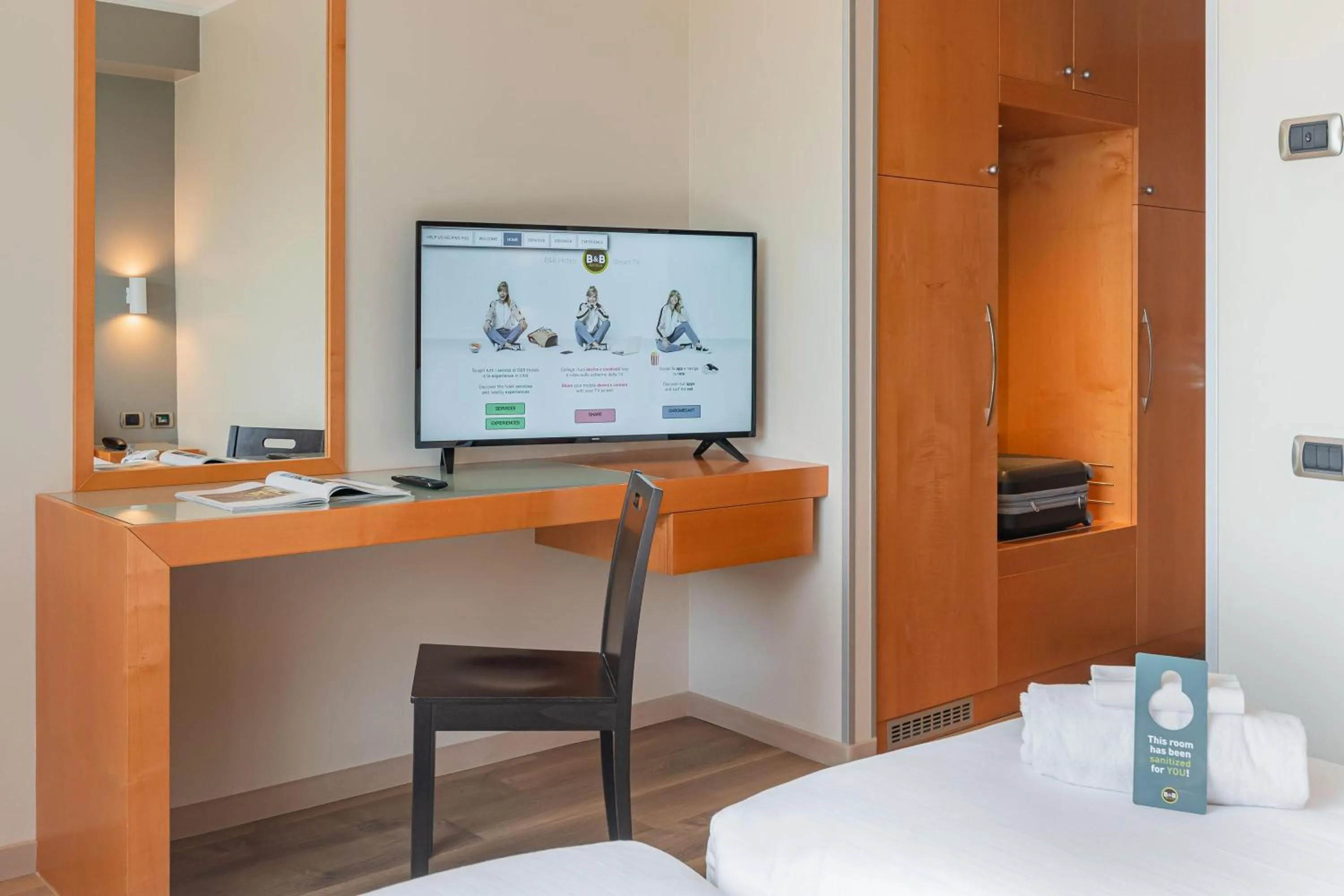 Photo of the whole room in B&B HOTEL Pisa Airport