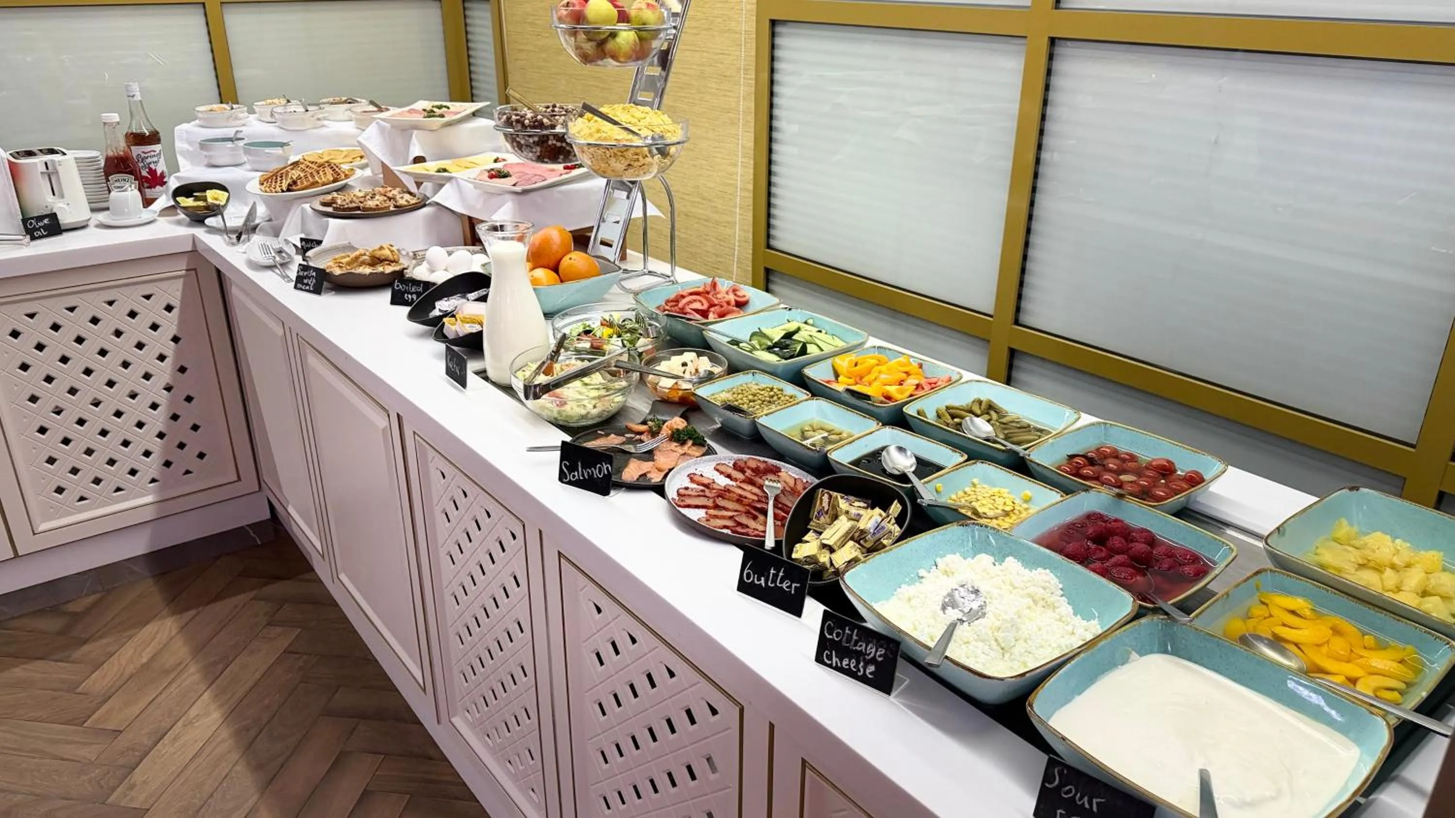 Breakfast in Somerset City Centre Atyrau