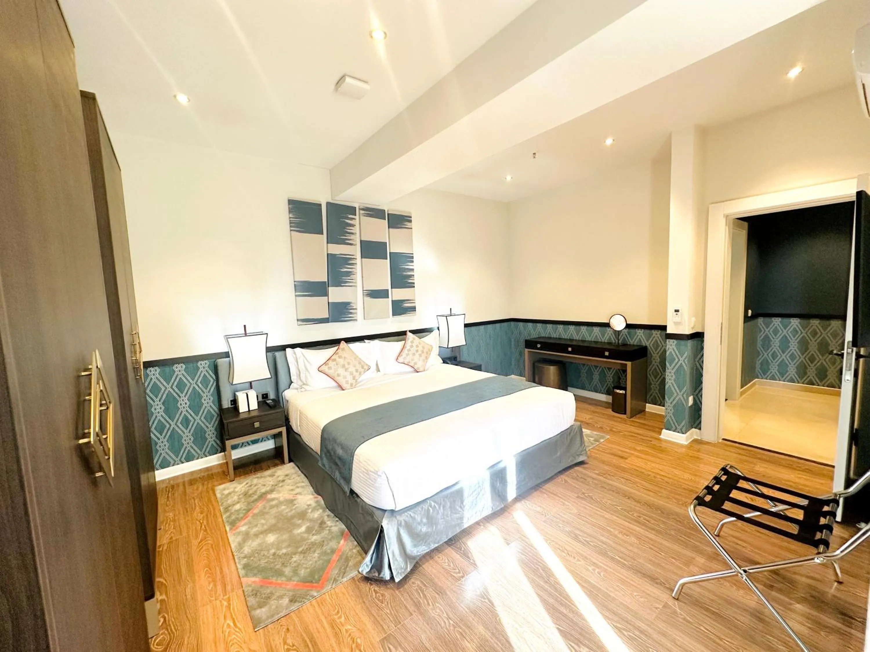 Bed in Somerset City Centre Atyrau