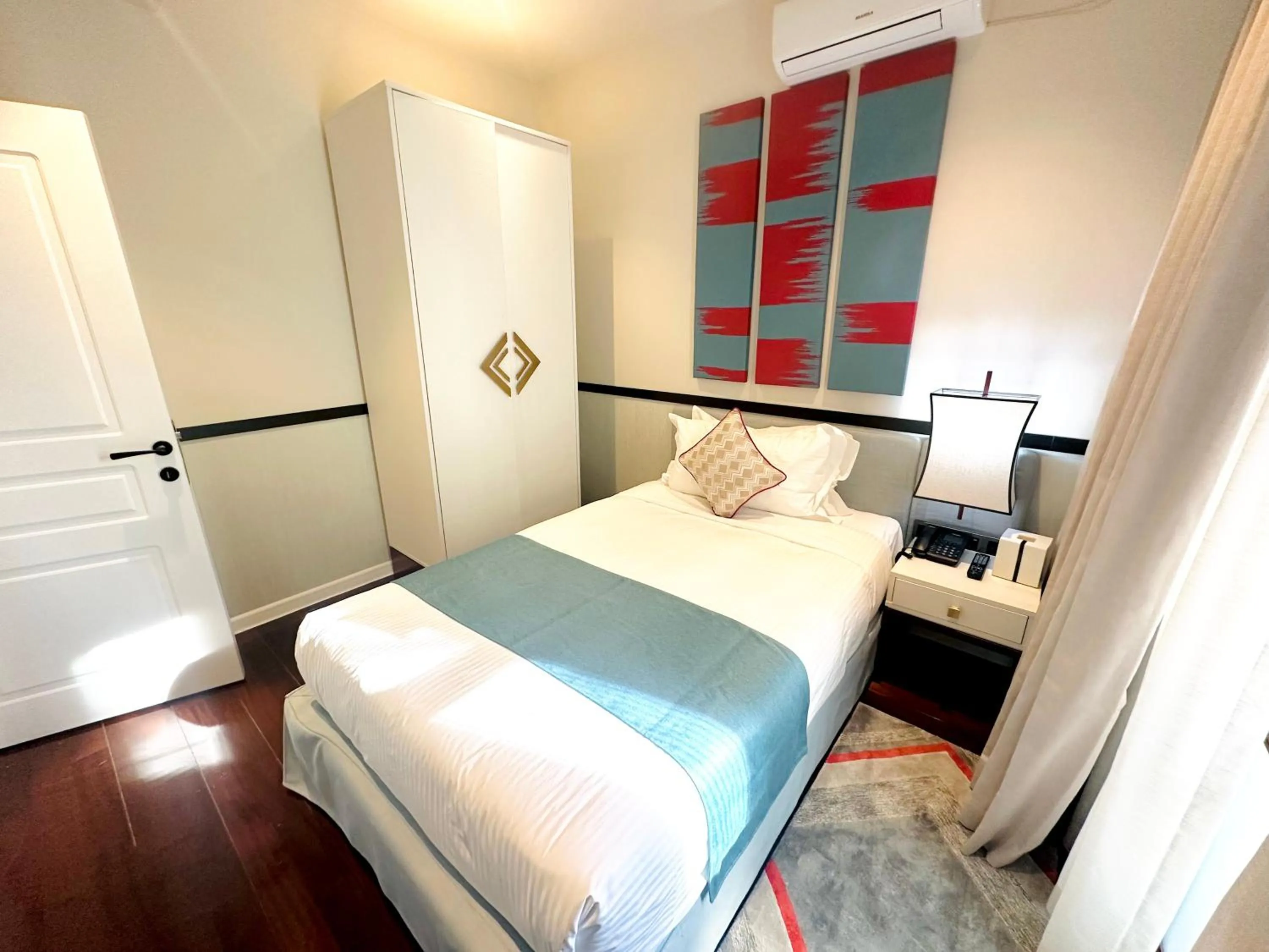 Bed in Somerset City Centre Atyrau