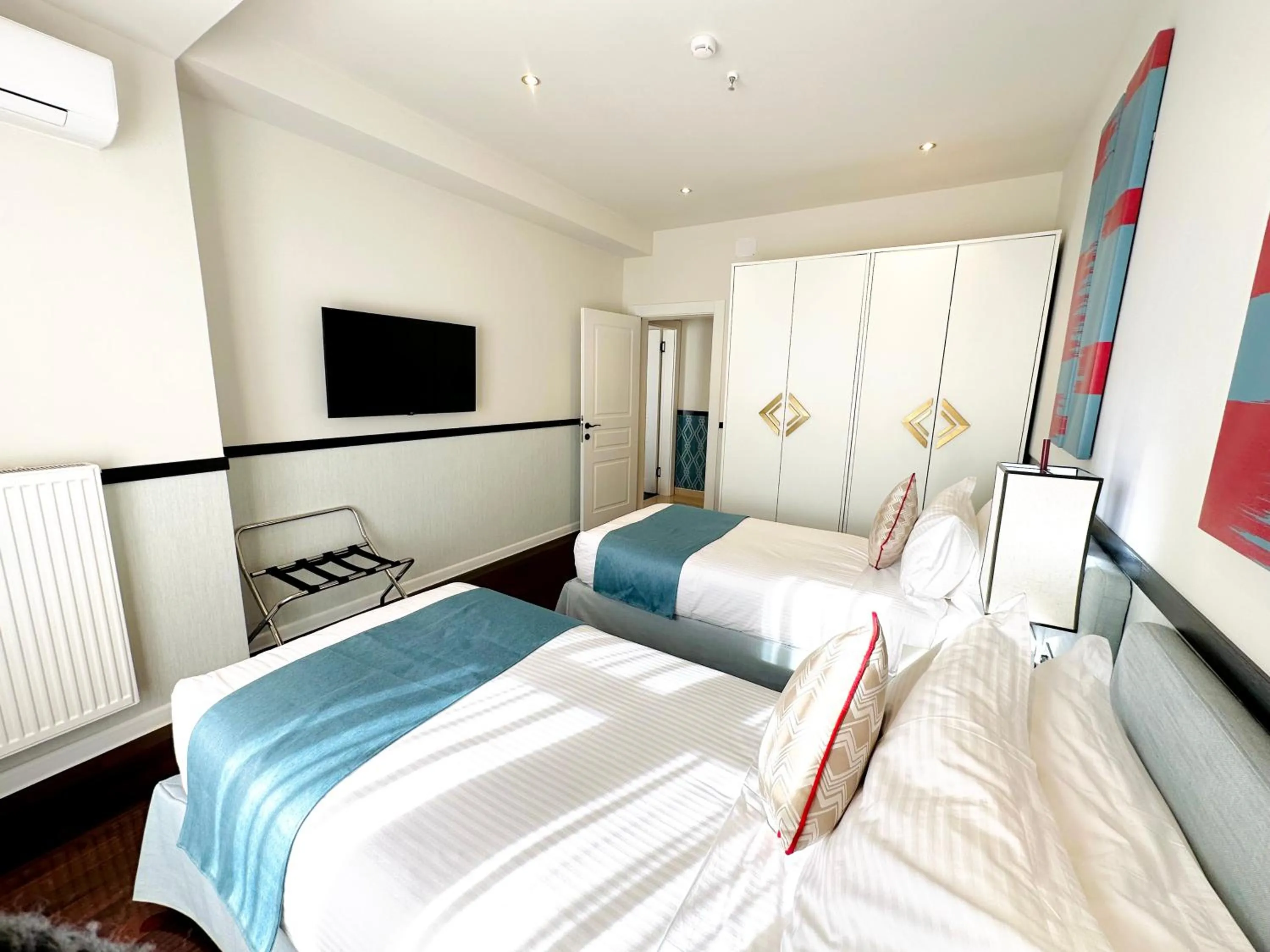 Bed in Somerset City Centre Atyrau