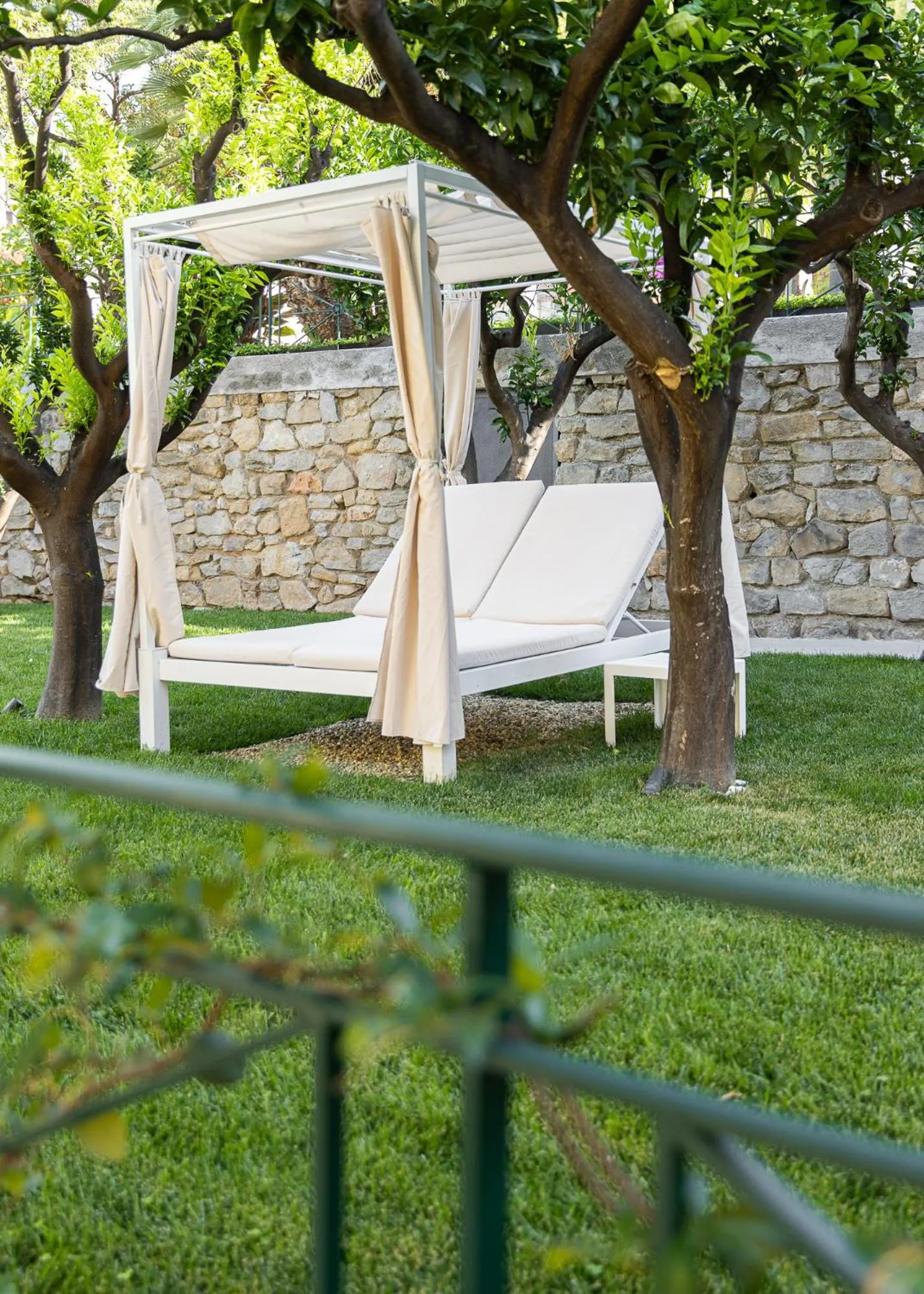 sunbed in Hotel Villa Elisa & Spa