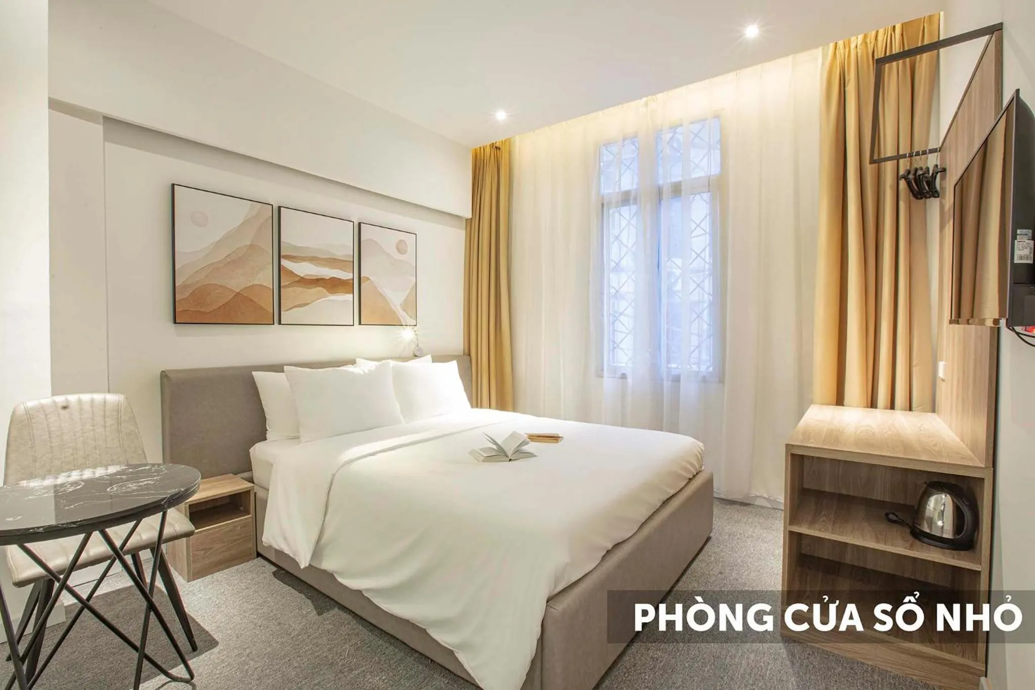 Bedroom, Bed in Keypad Hotel - 28 Dịch Vọng Hậu