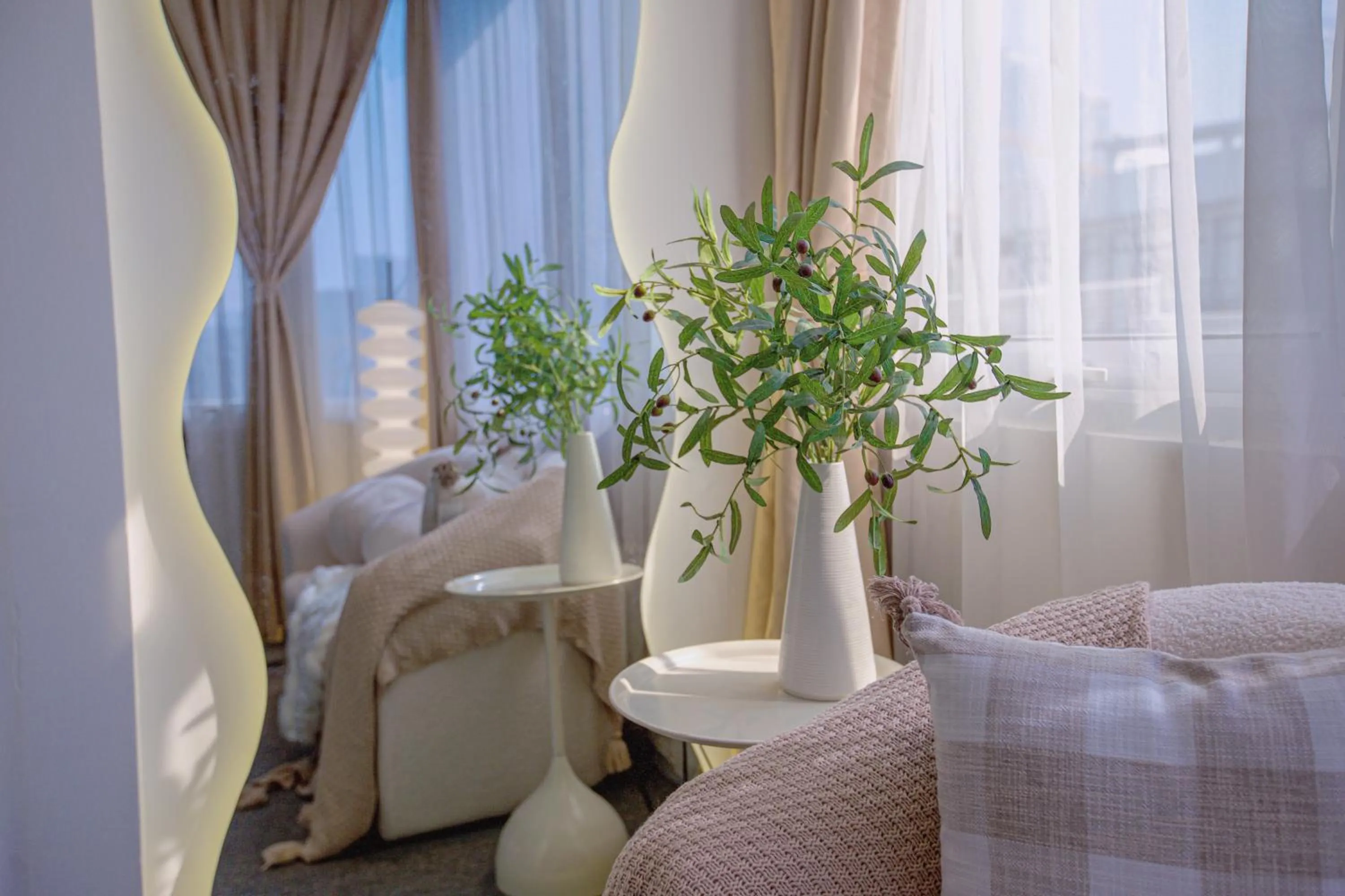 Seating area, Bed in Keypad Hotel - 28 Dịch Vọng Hậu