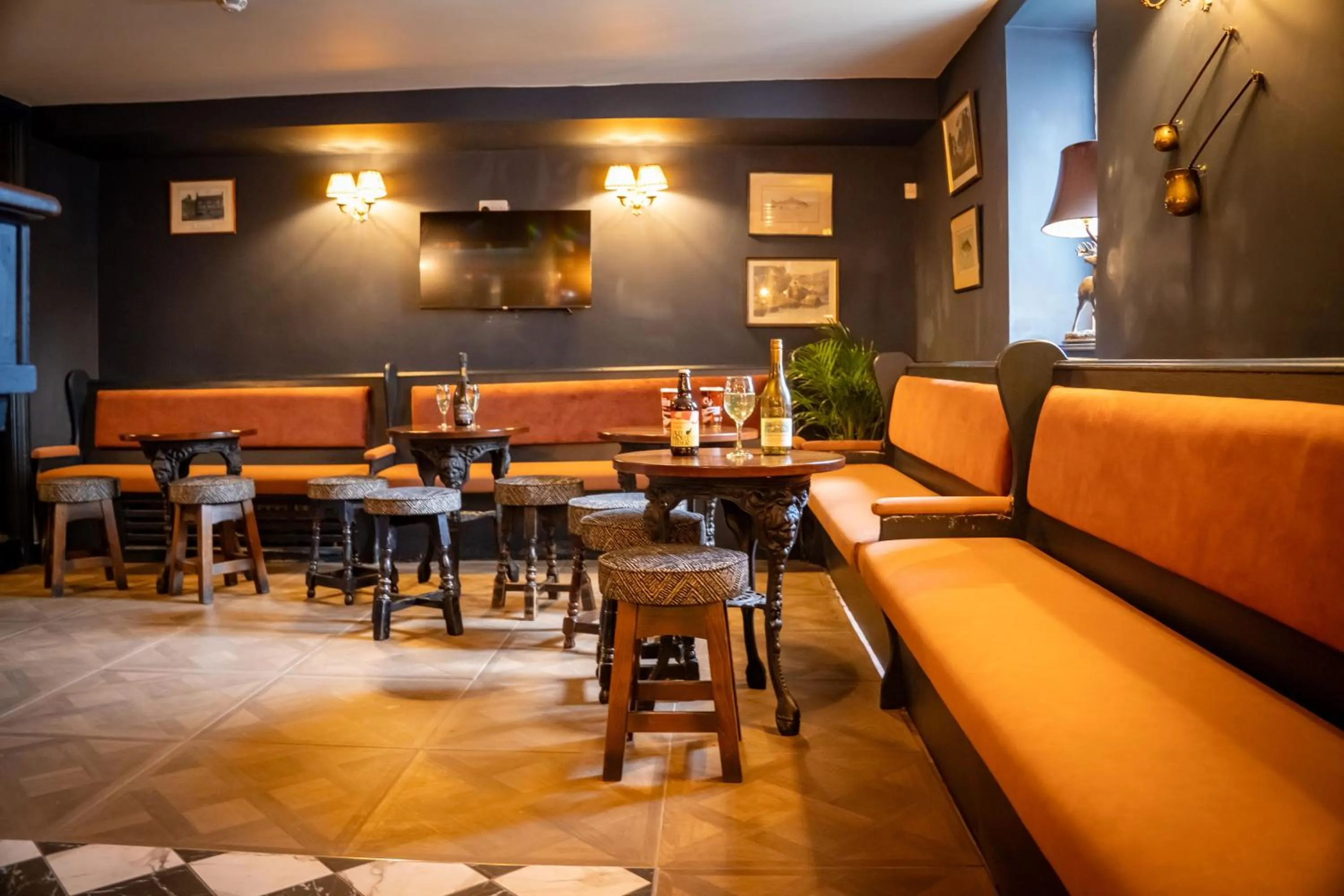 Restaurant/places to eat in Anglers Arms