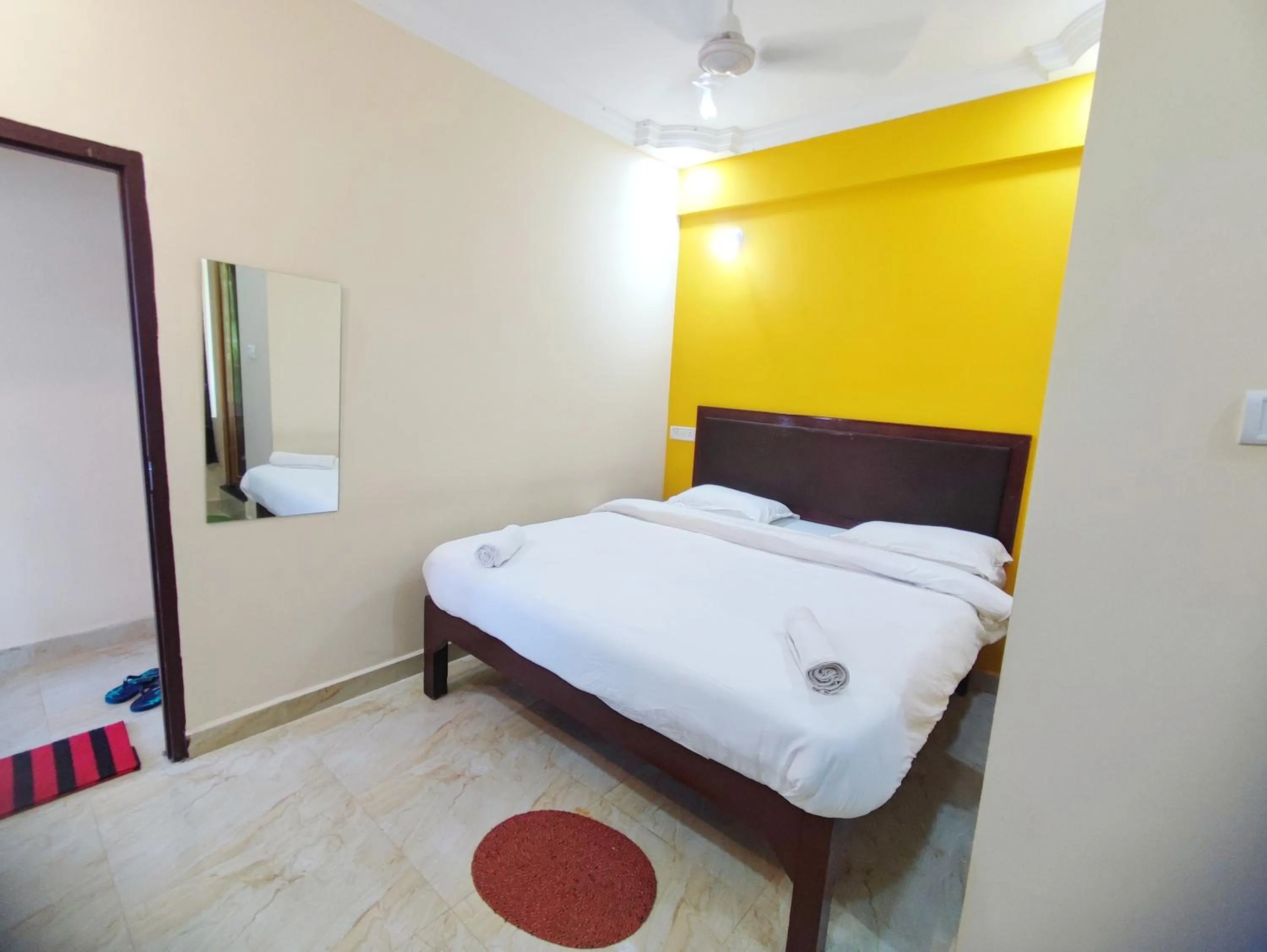 Bedroom in Hotel Candolim Aloft