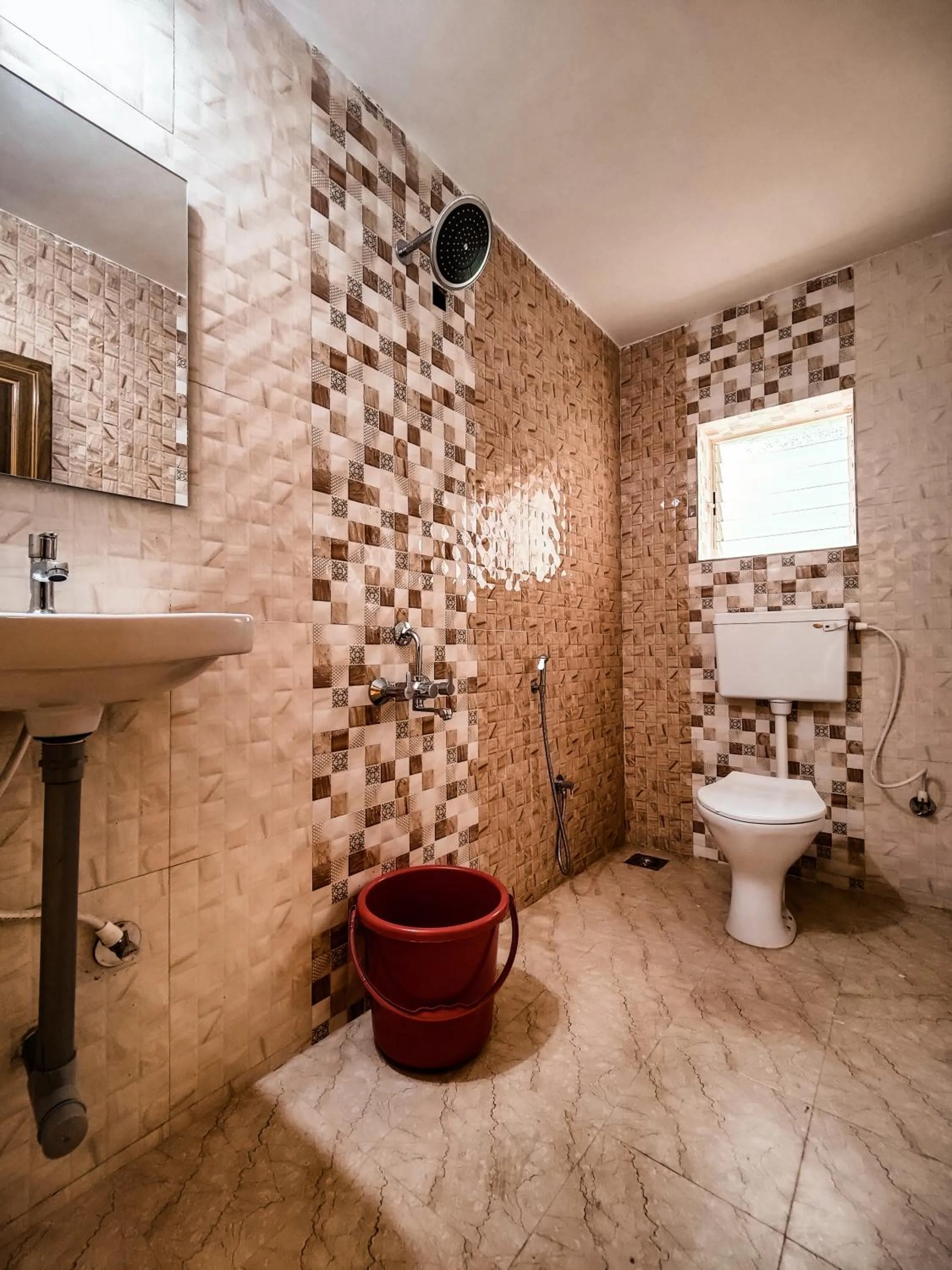 Bathroom in Hotel Candolim Aloft