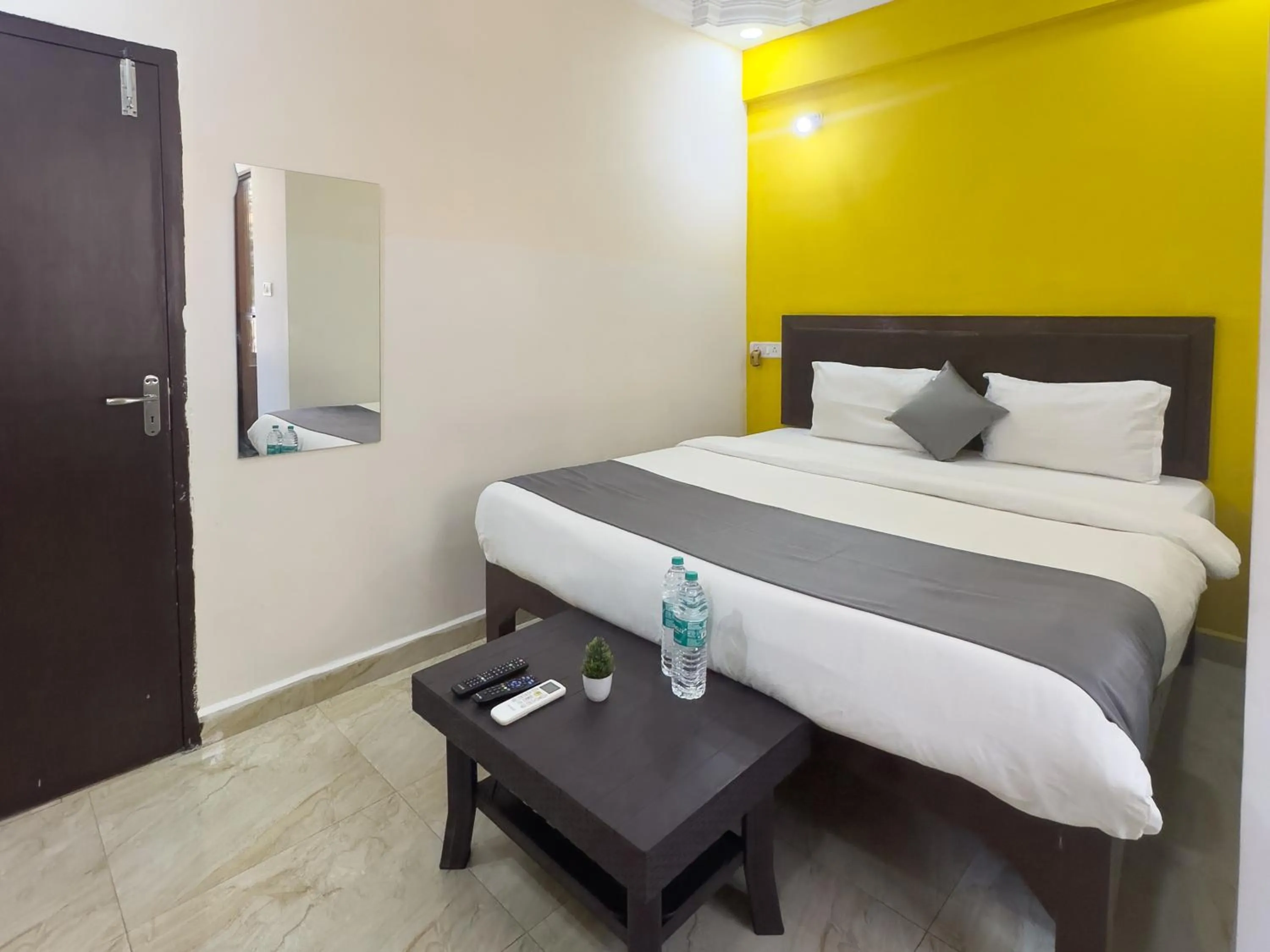 Bedroom in Hotel Candolim Aloft