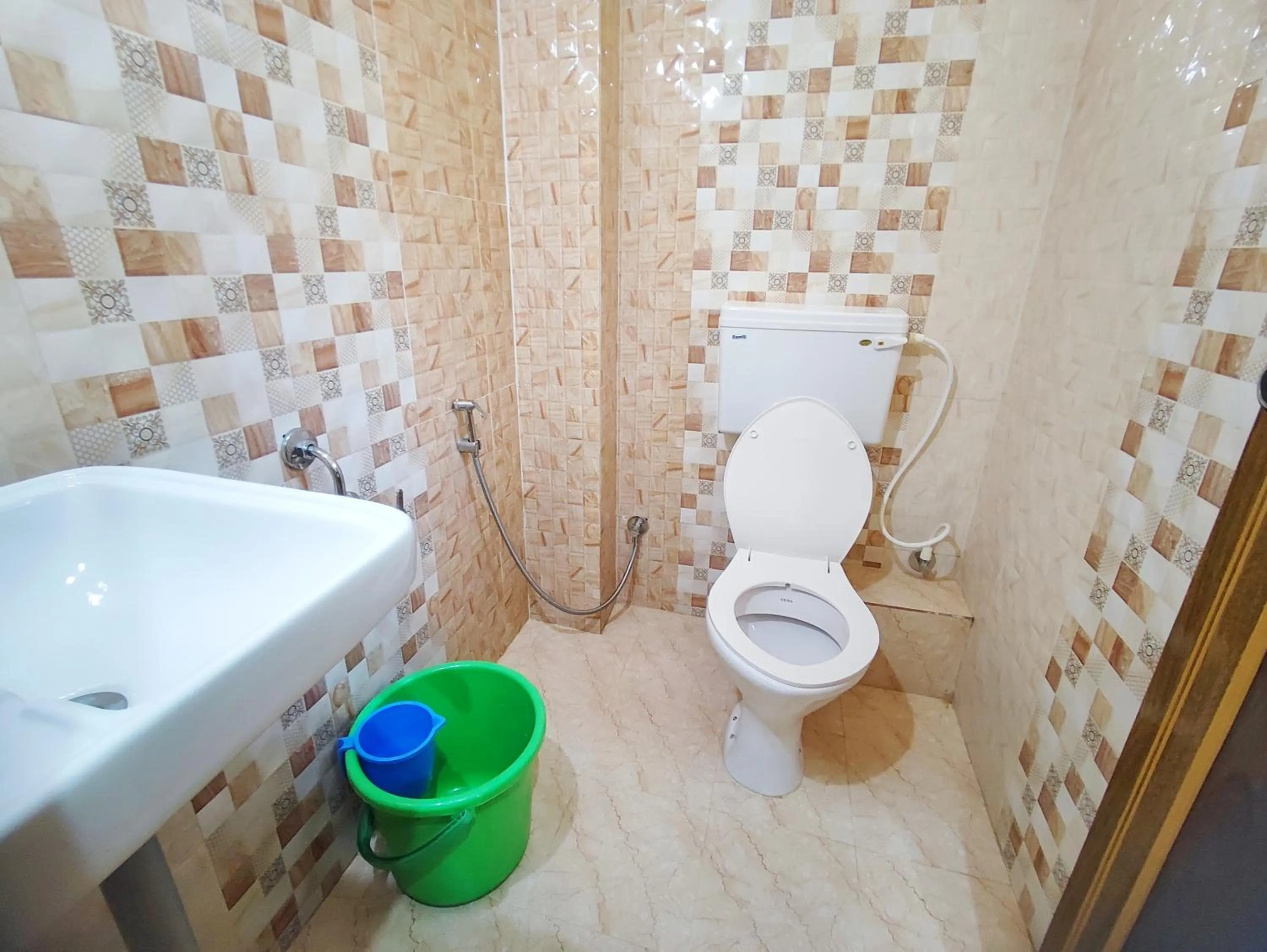 Bathroom in Hotel Candolim Aloft