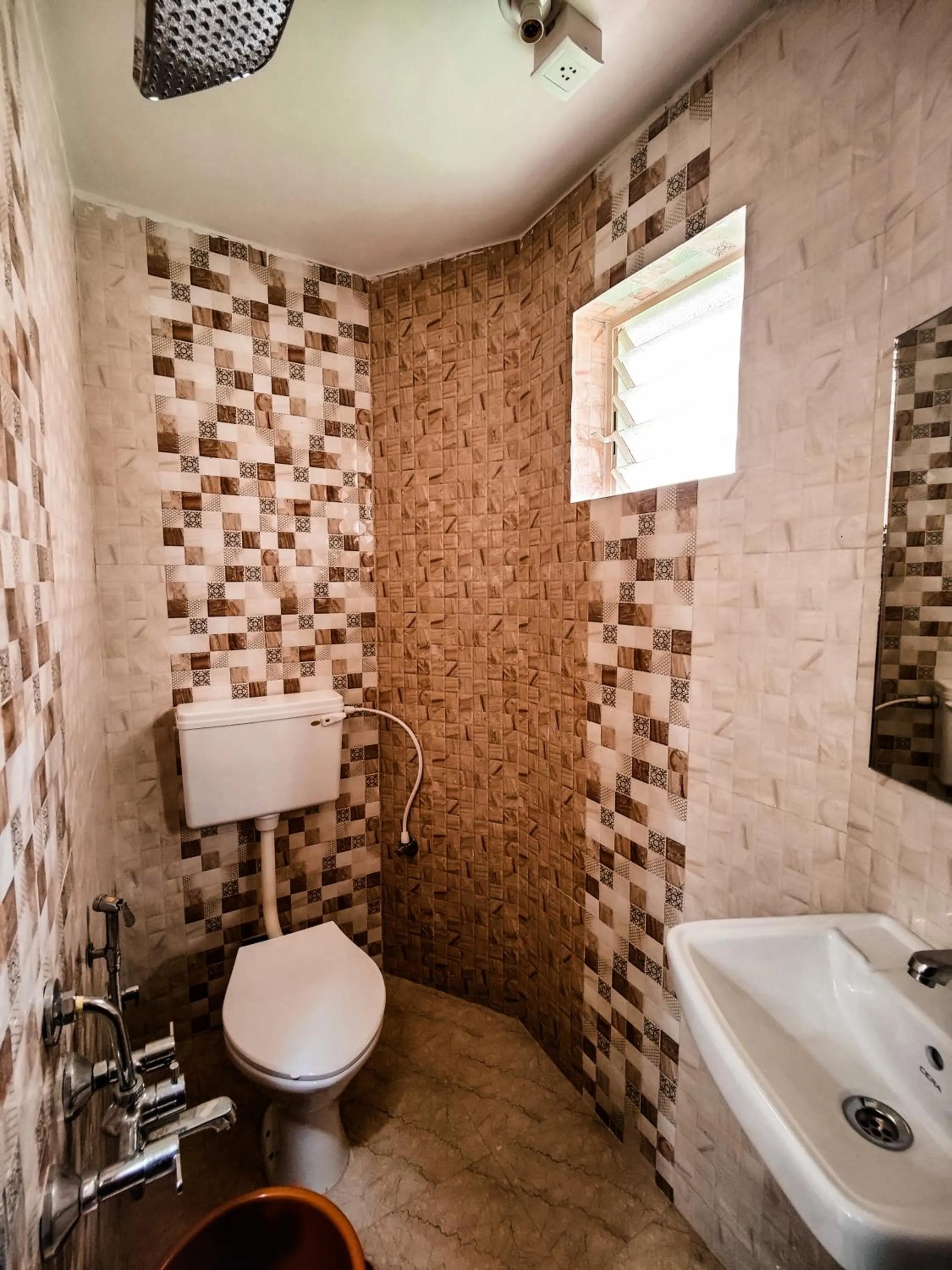 Bathroom in Hotel Candolim Aloft