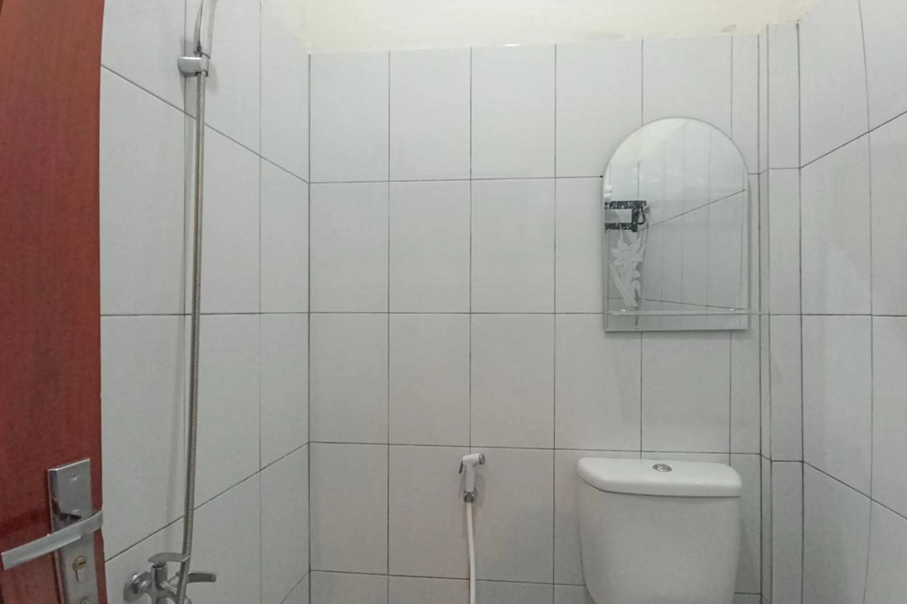 RedDoorz Syariah near Sentani City Square