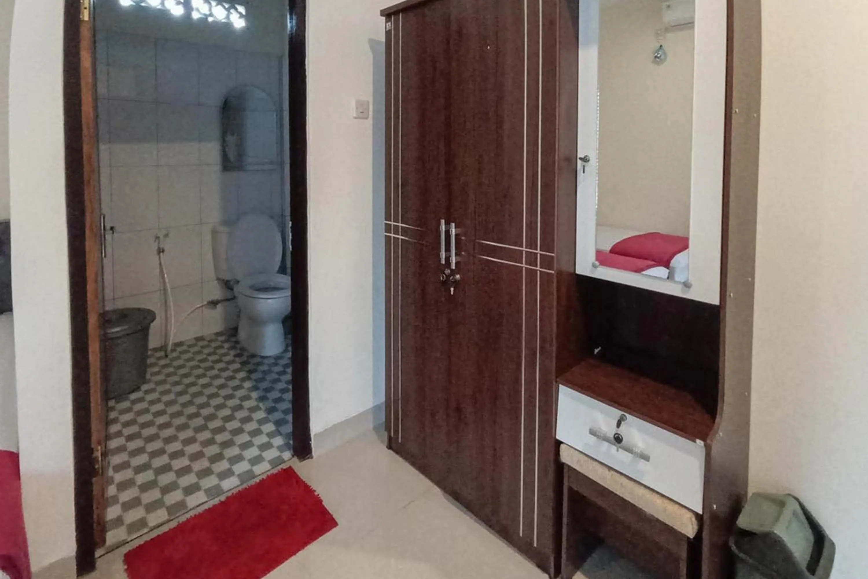 Bathroom in RedDoorz Syariah near Sentani City Square
