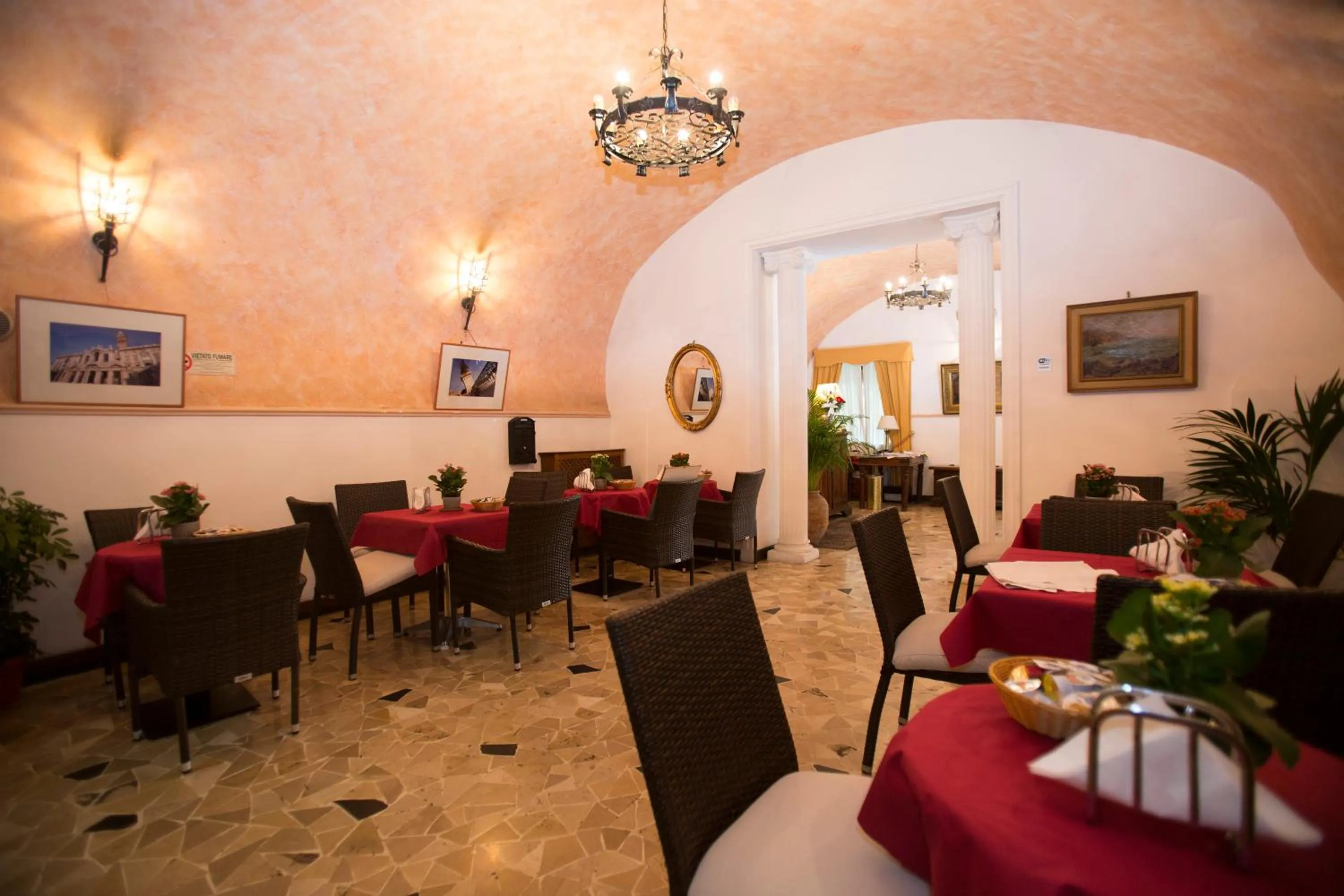 Restaurant/Places to Eat in Hotel Giubileo
