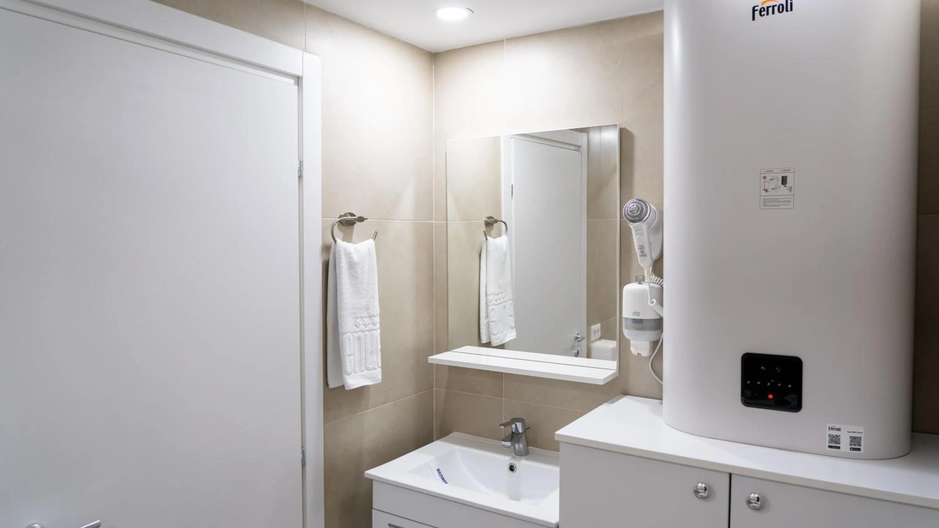 Bathroom in Sea View Apartments Olimp - Avenue Hotels