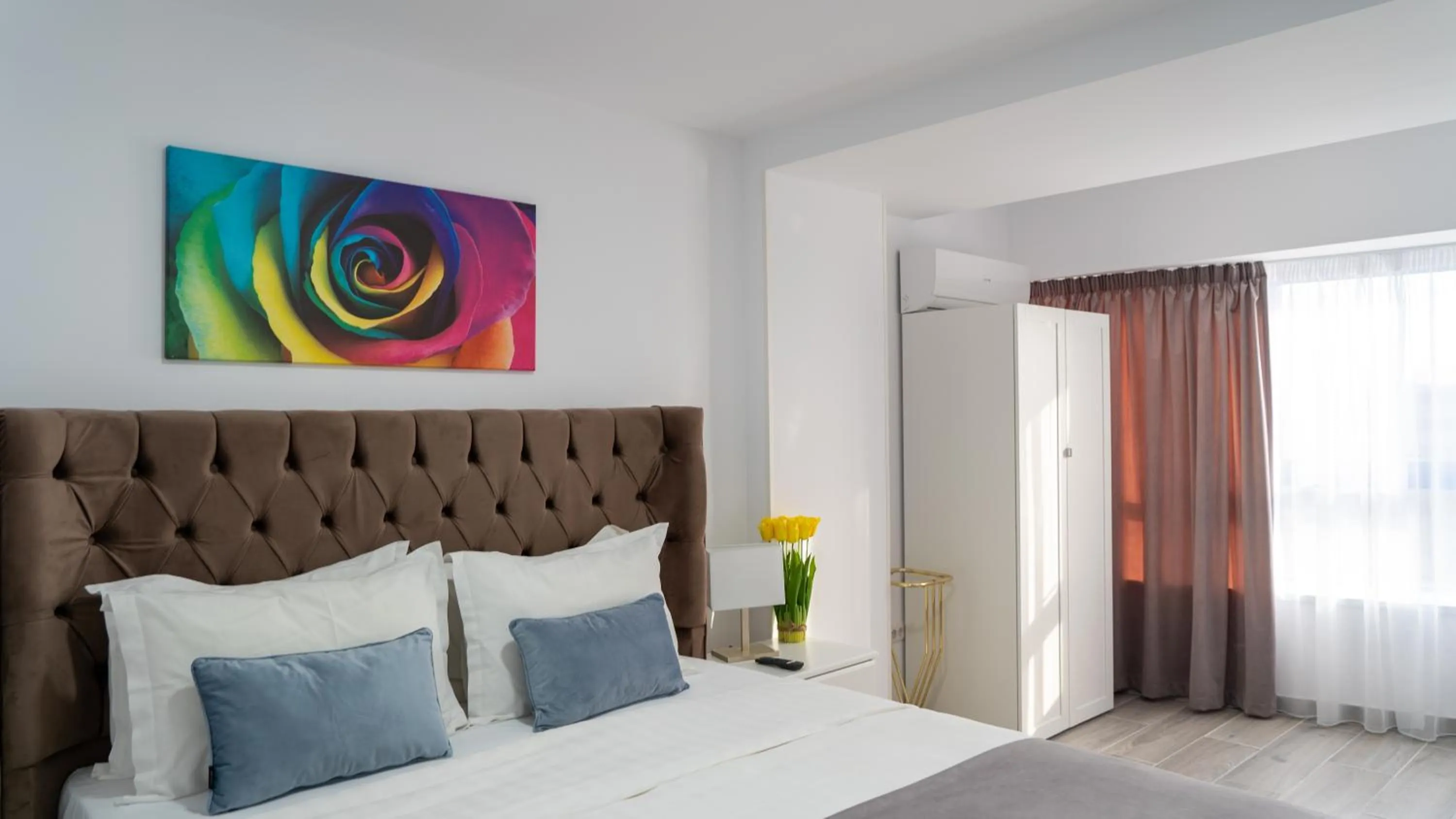 Decorative detail, Bed in Sea View Apartments Olimp - Avenue Hotels