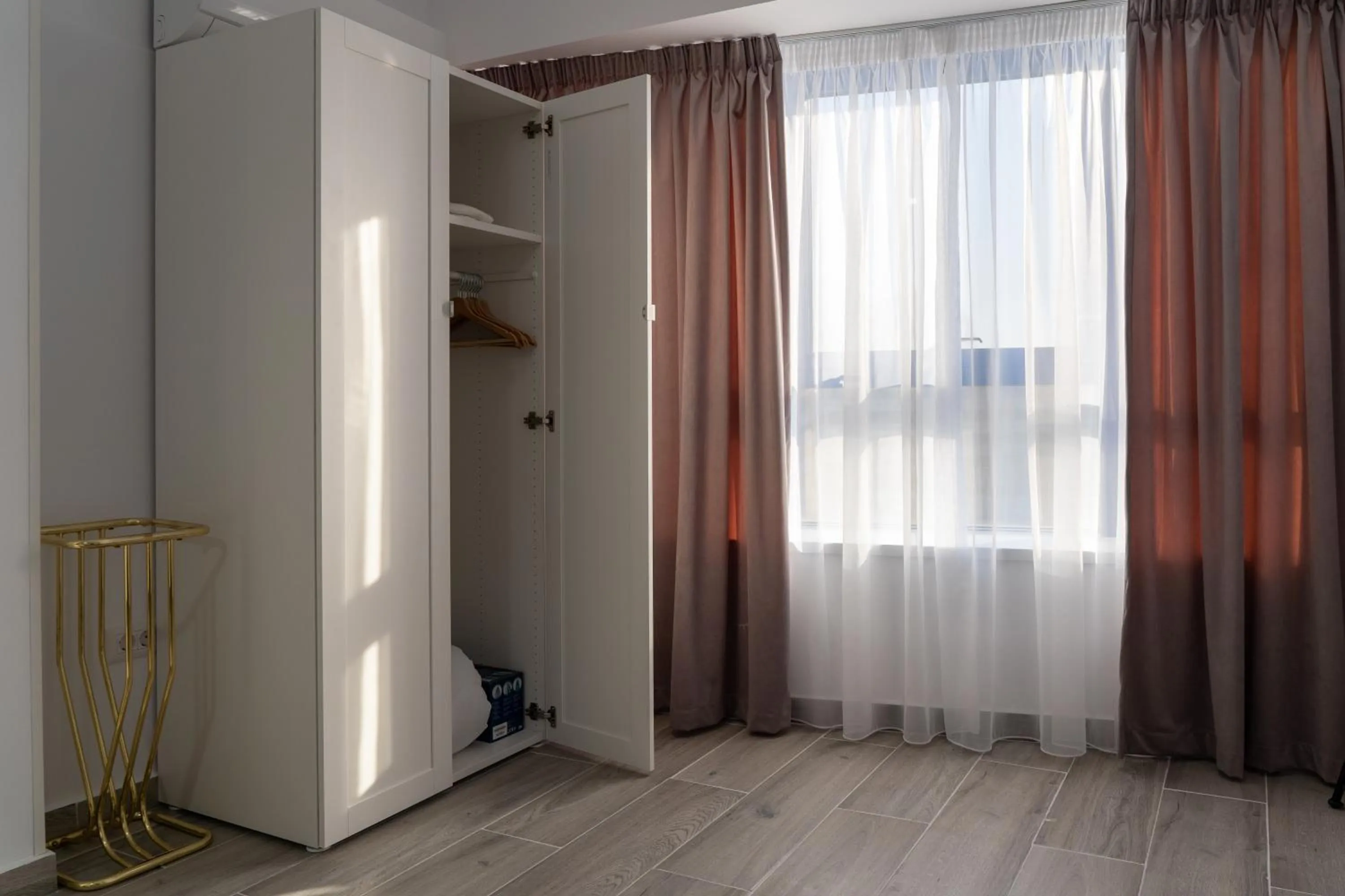 microwave in Sea View Apartments Olimp - Avenue Hotels