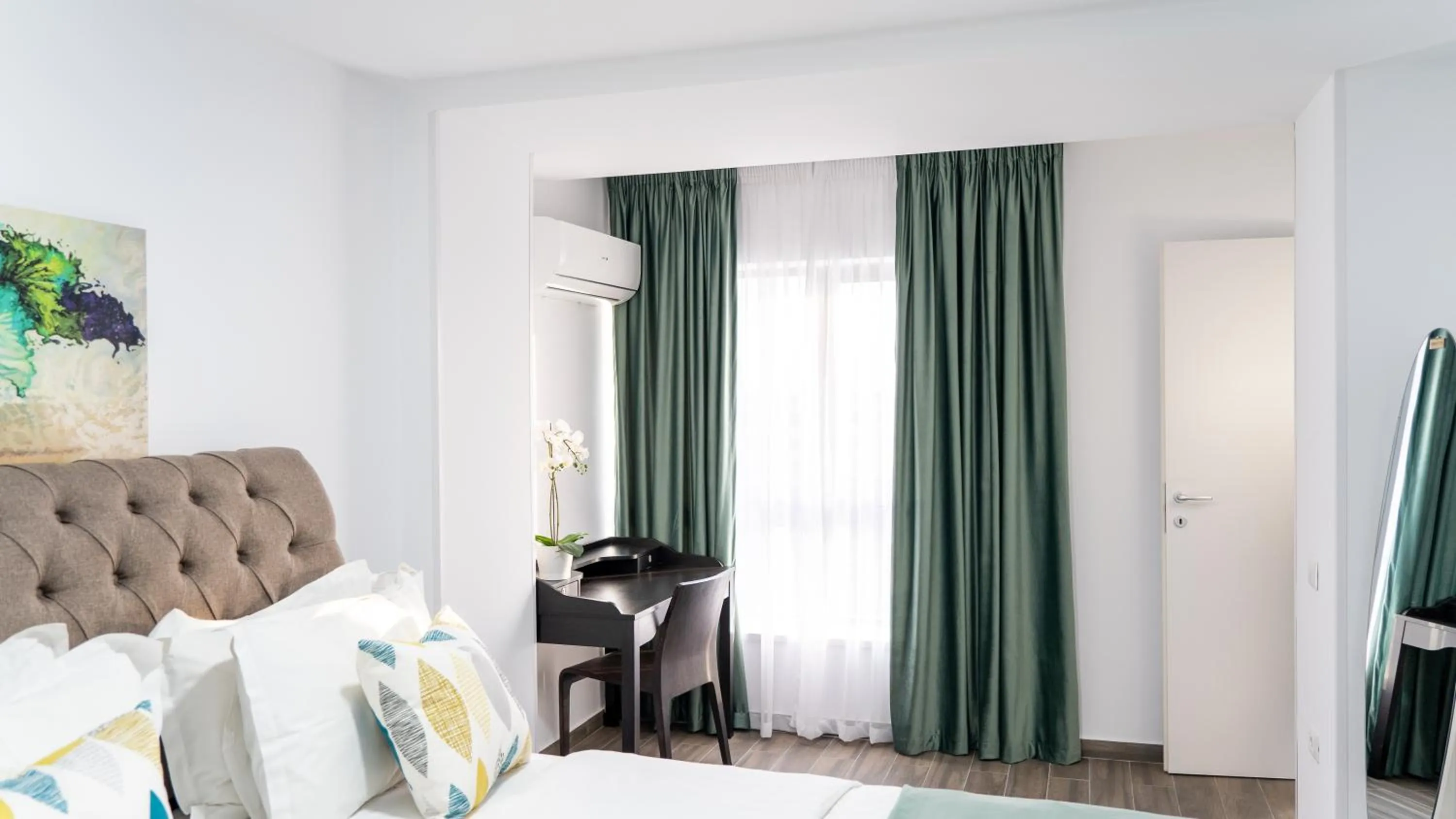 Bed in Sea View Apartments Olimp - Avenue Hotels