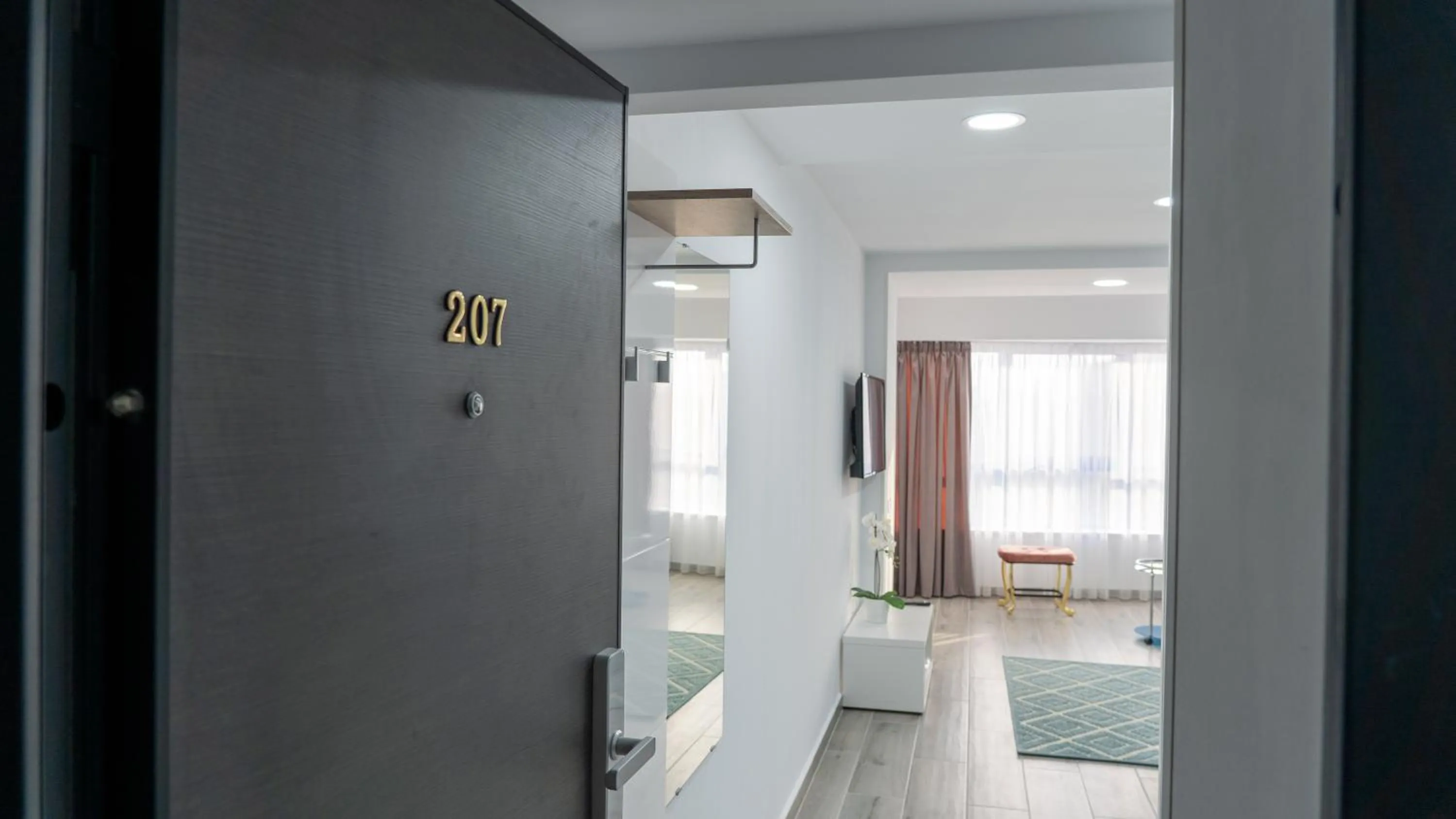 TV and multimedia, Bed in Sea View Apartments Olimp - Avenue Hotels