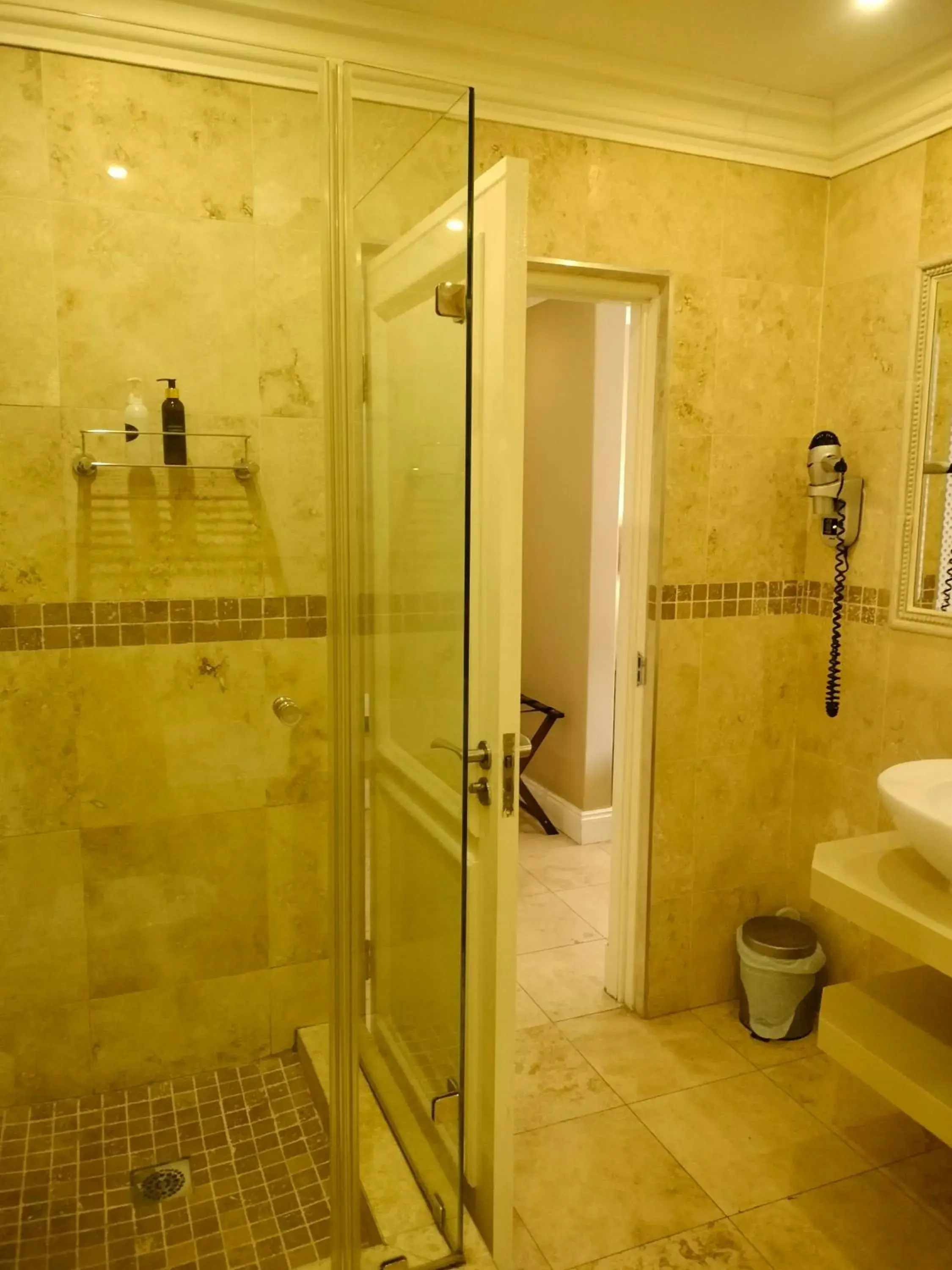 Standard King Room in 131 on Herbert Baker Boutique Hotel Standard King Room in 131 on Herbert Baker Boutique Hotel