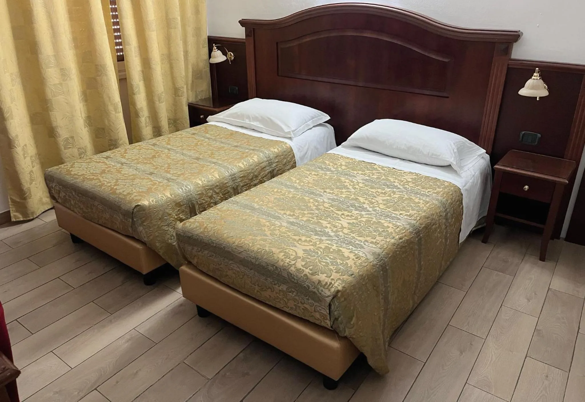 Photo of the whole room, Bed in Hotel Valganna