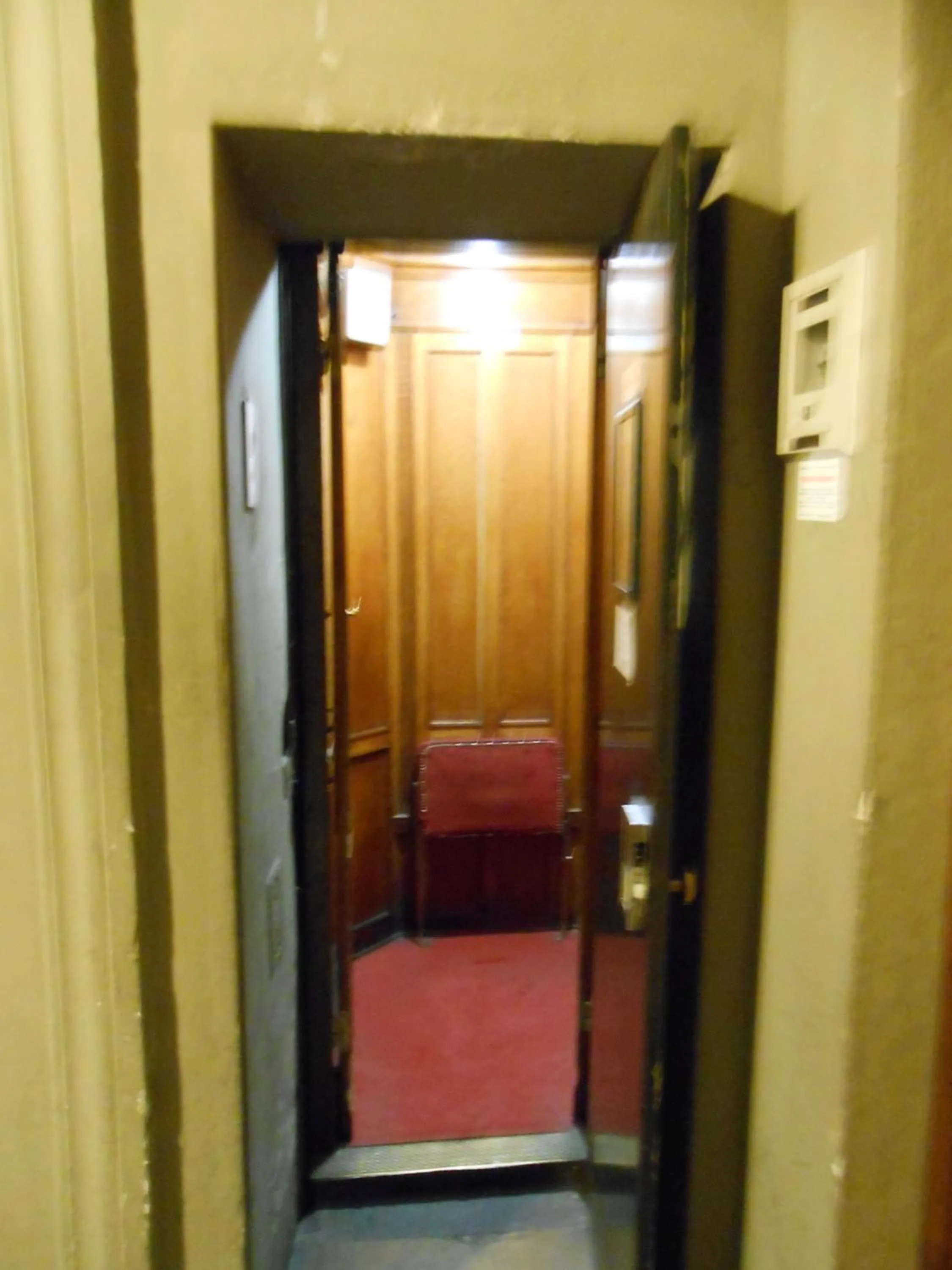 elevator in Hotel Giglio