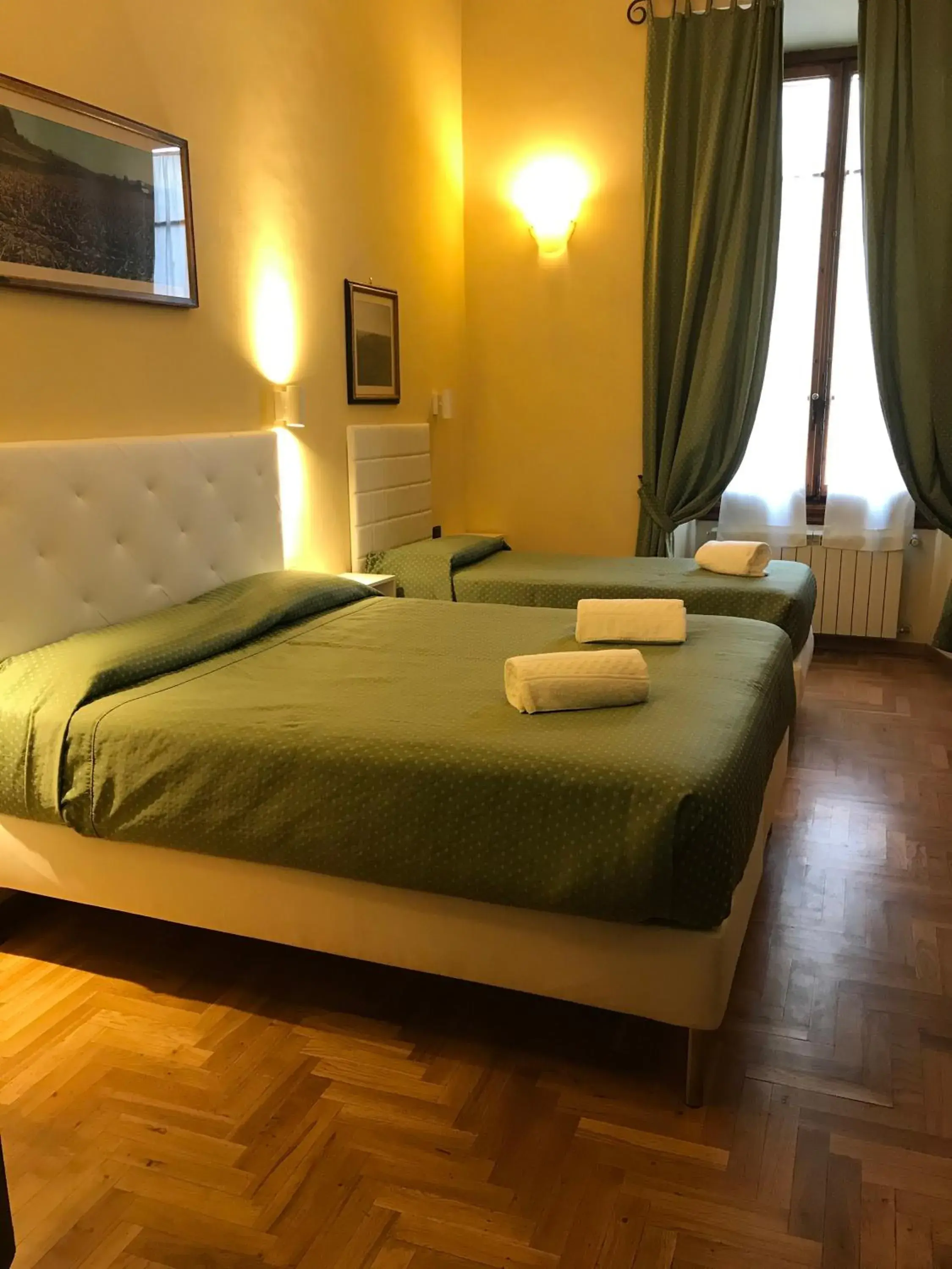 Triple Room in Hotel Giglio Triple Room in Hotel Giglio