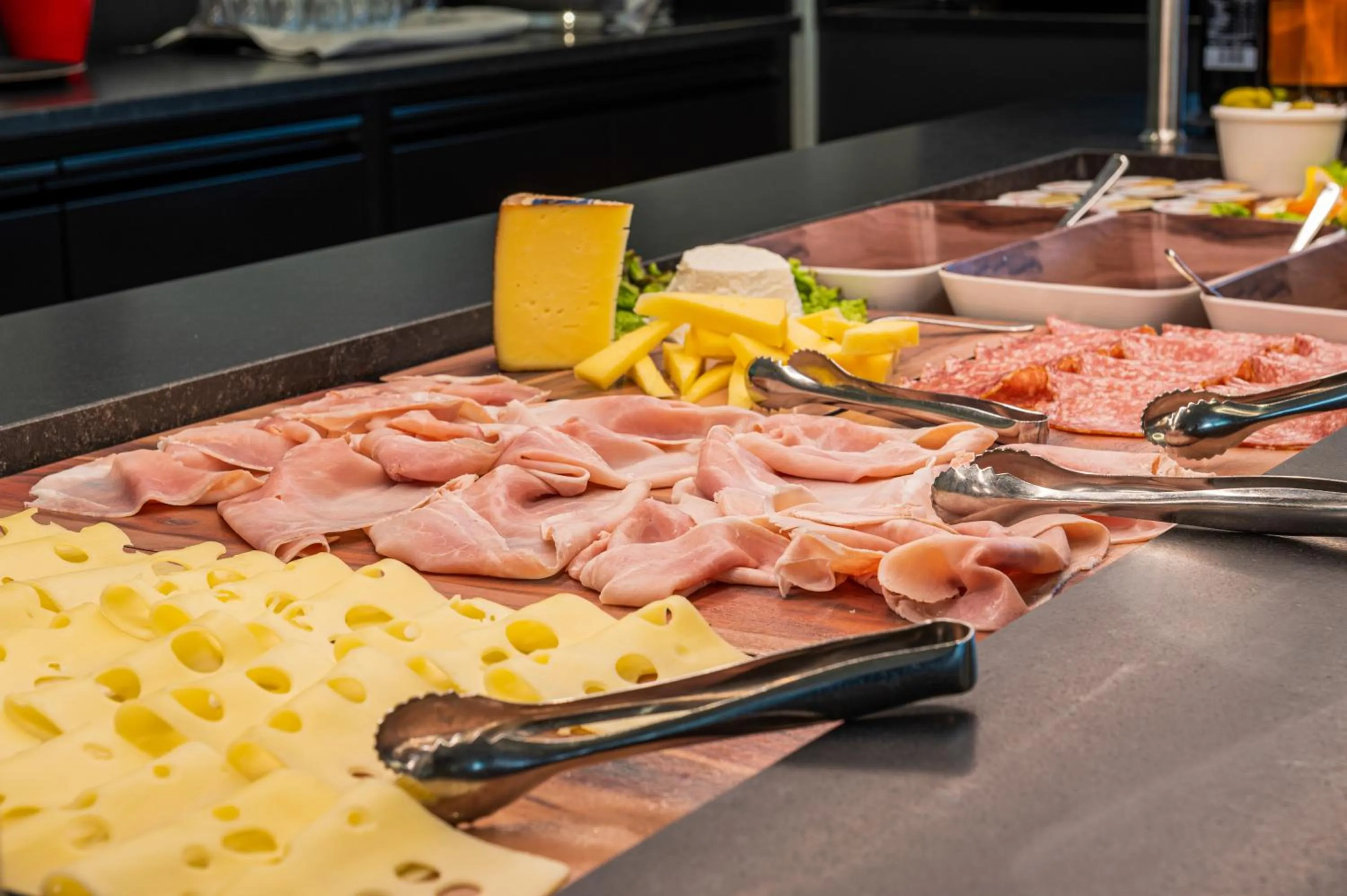 Breakfast in Lake Front Hotel Mirage