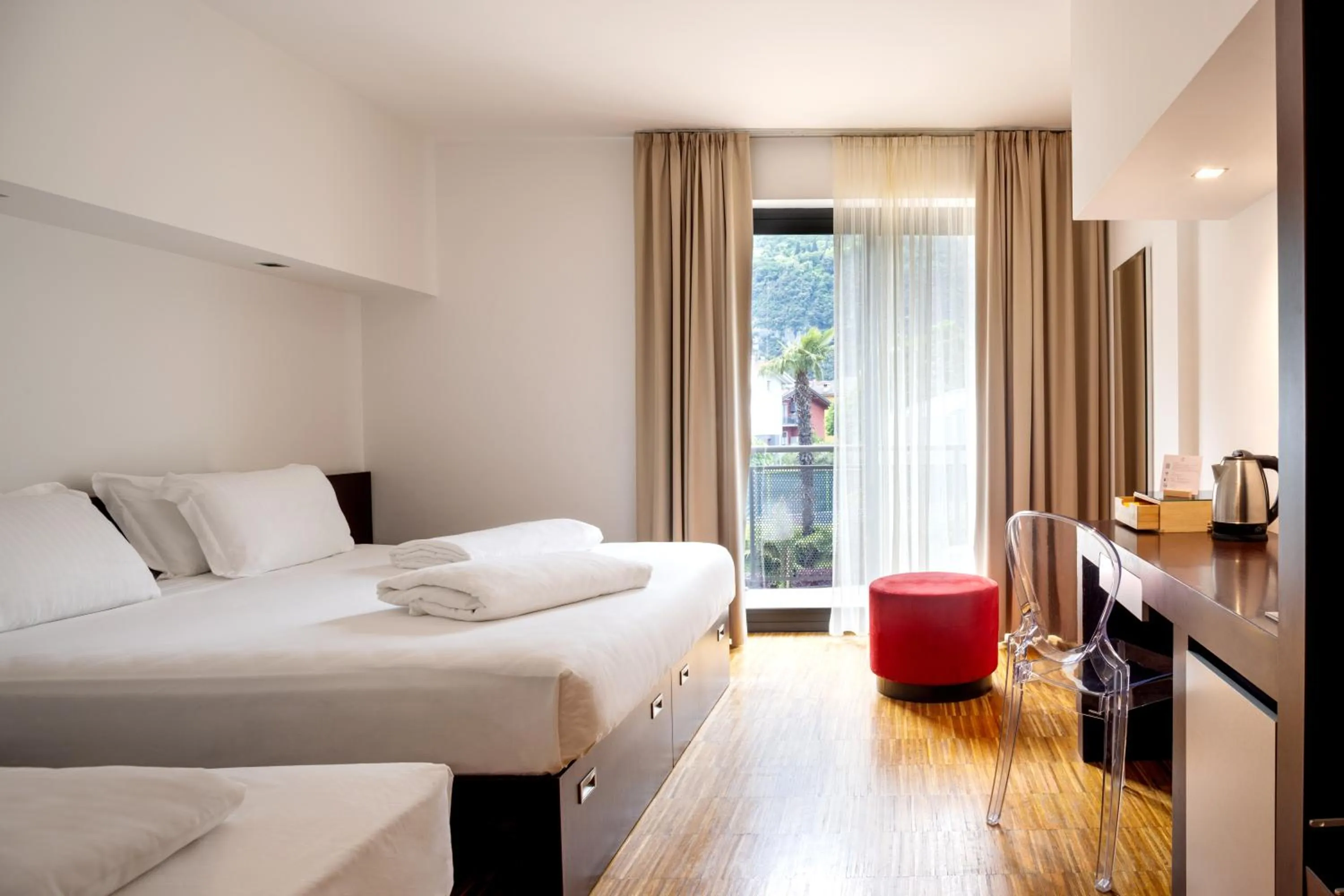 Bedroom, Bed in Astoria Resort