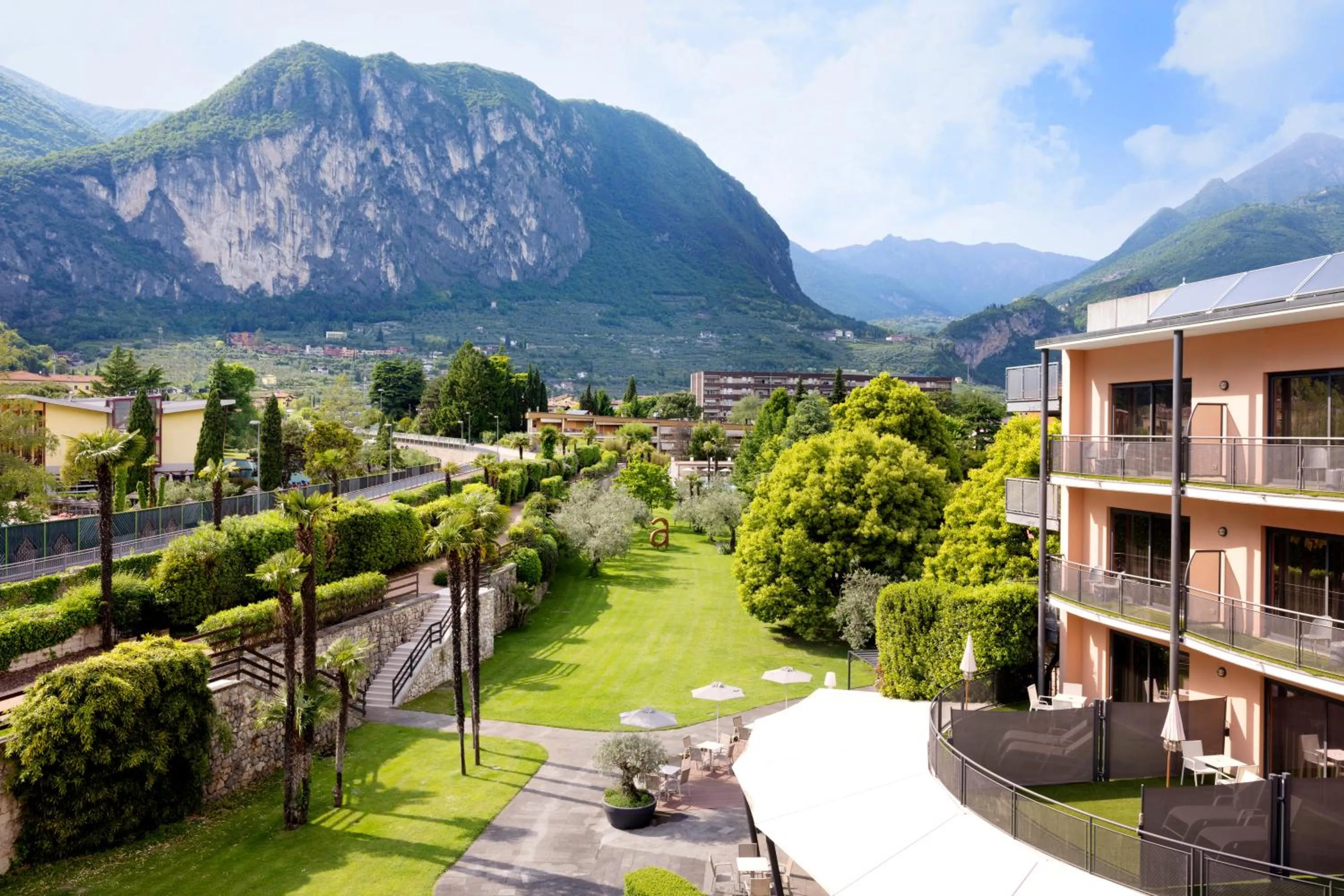 Garden in Astoria Resort