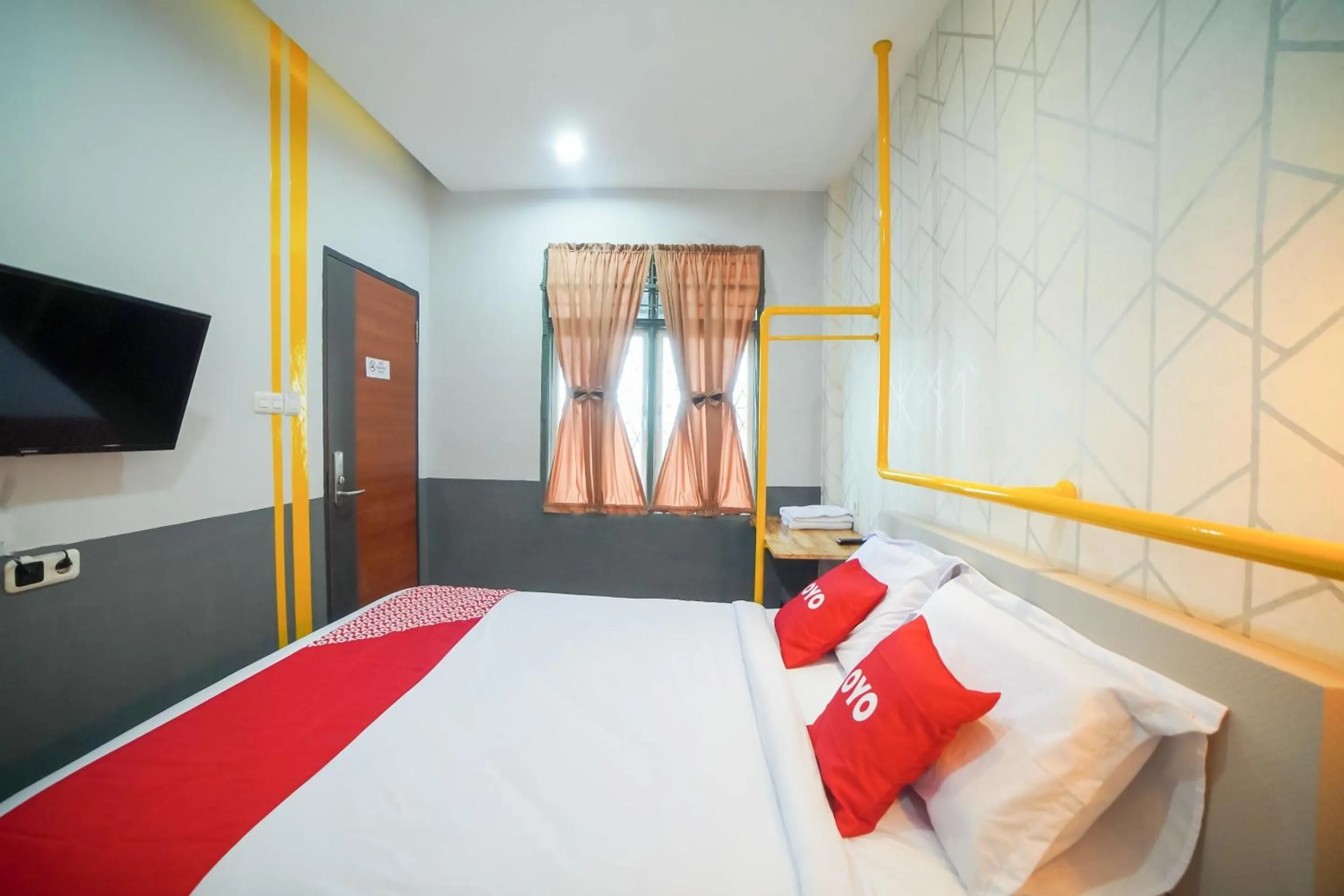 Bedroom, Bed in Capital O 90874 Millenium Inn 2