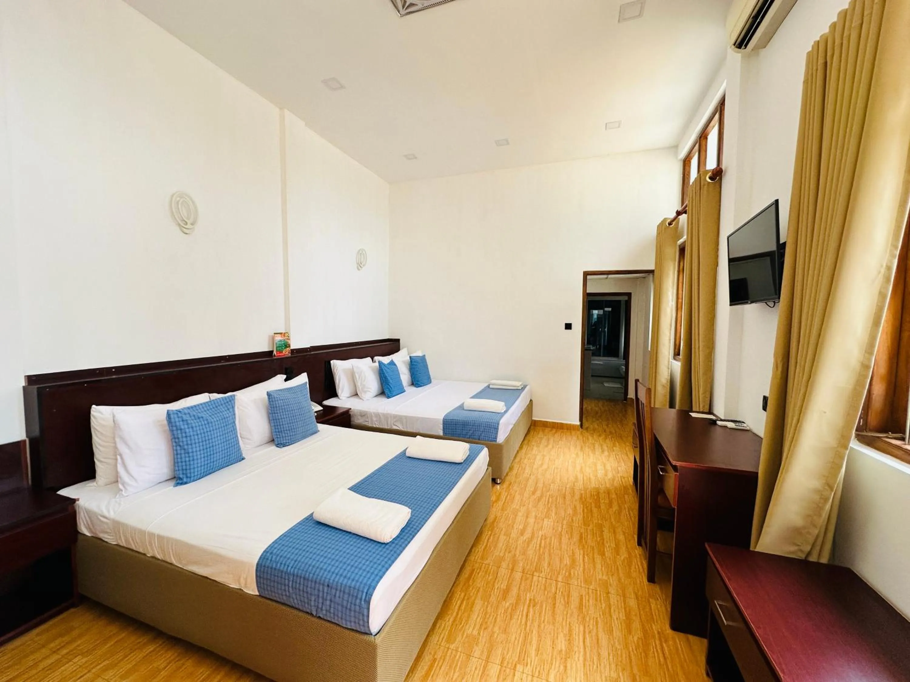 Communal lounge/ TV room, Bed in Moi Ella by DBI