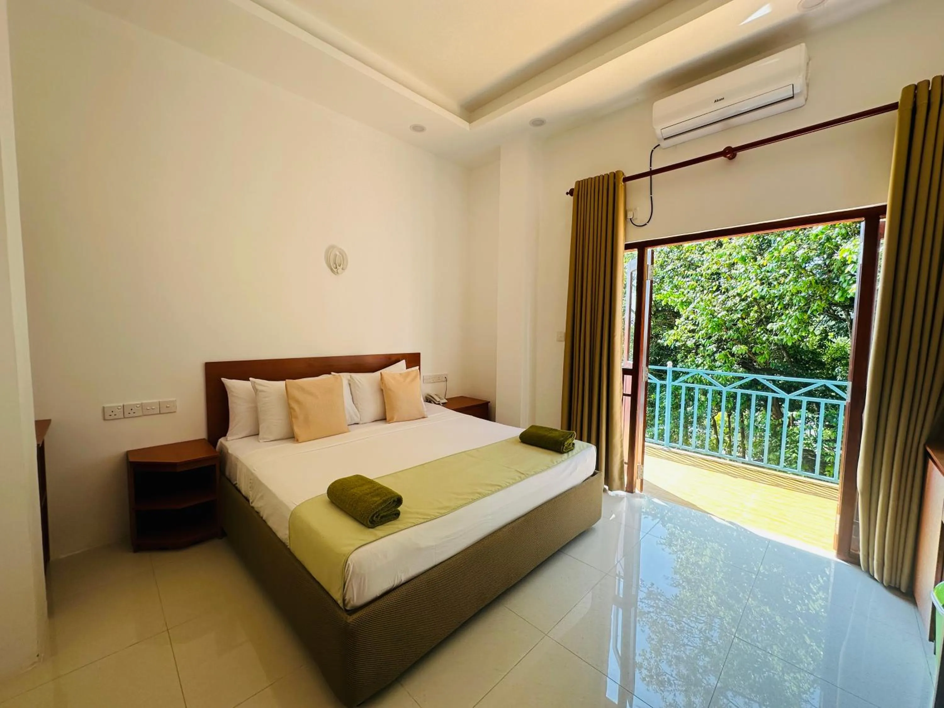 Bed in Moi Ella by DBI