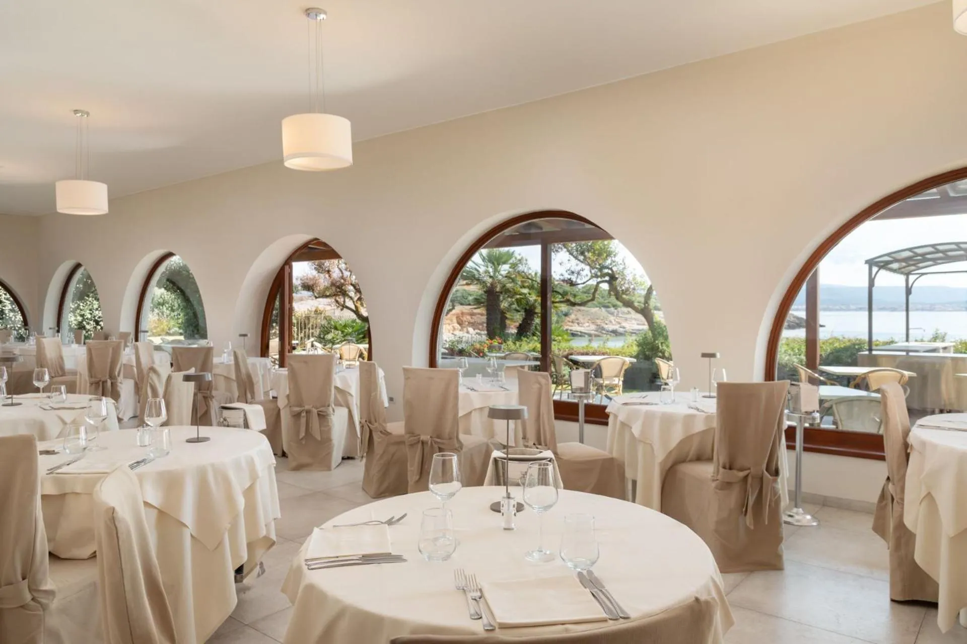Restaurant/places to eat in Hotel Punta Negra
