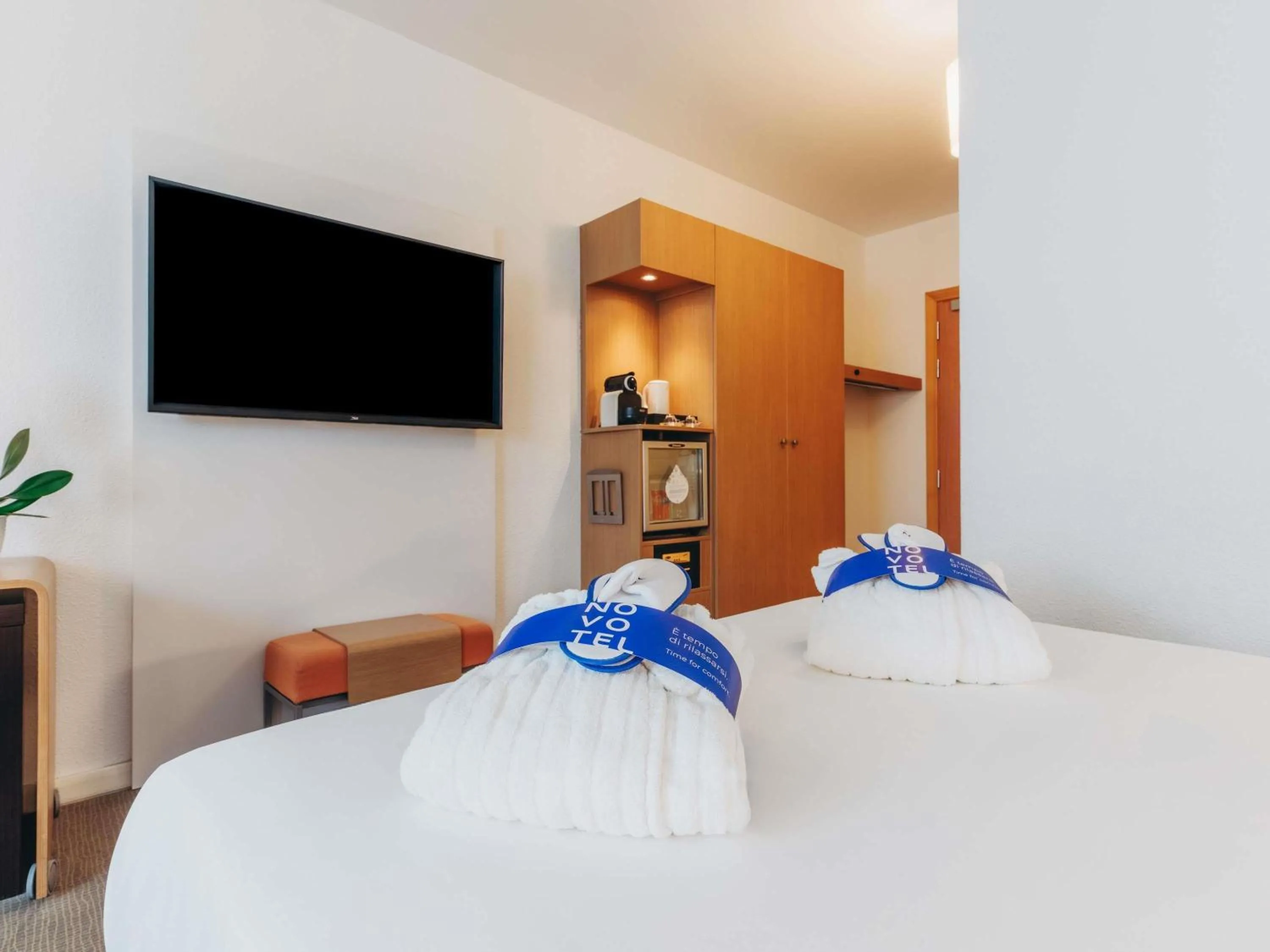 Bedroom, Bed in Novotel Venezia Mestre Castellana