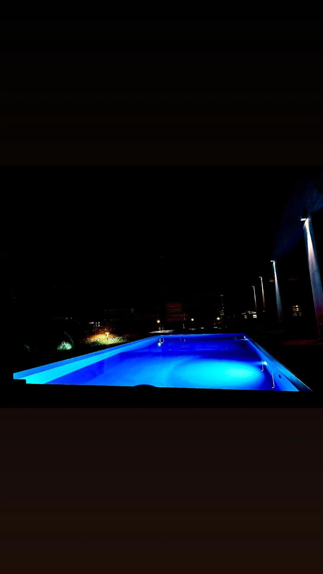 Swimming pool in B&B Melissa