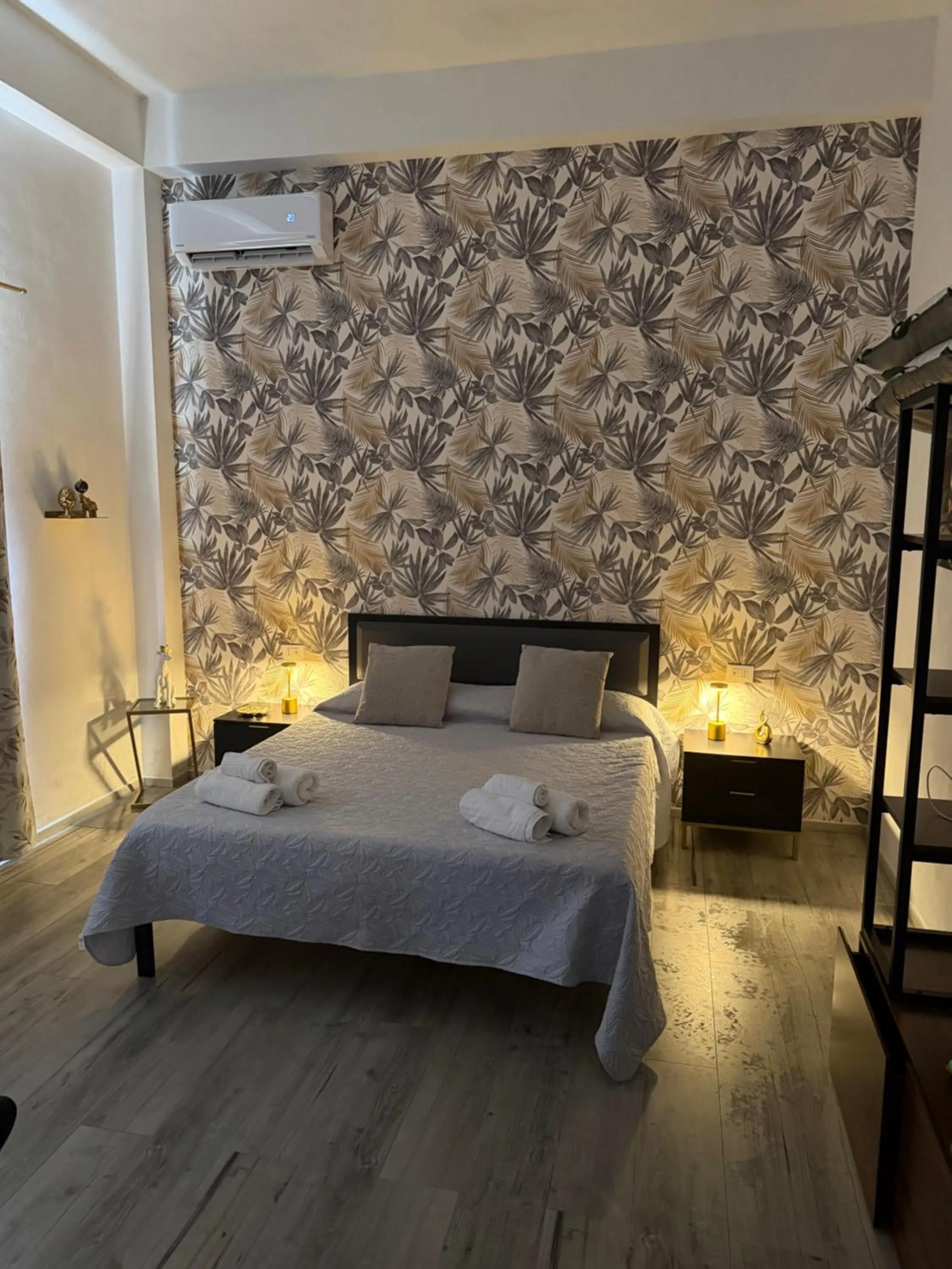 Photo of the whole room, Bed in B&B Melissa