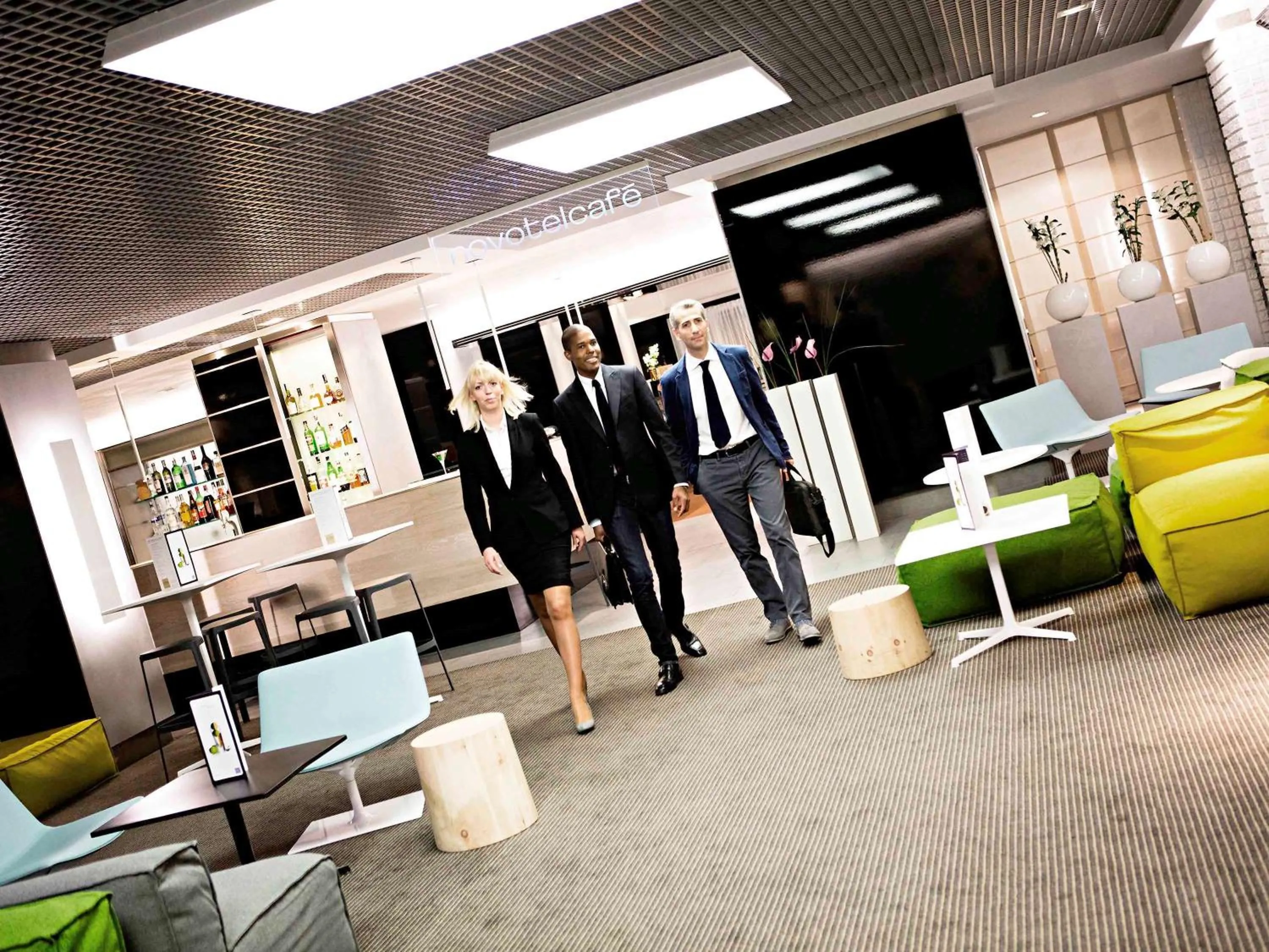 Lounge or bar in Novotel Milano Nord Ca' Granda