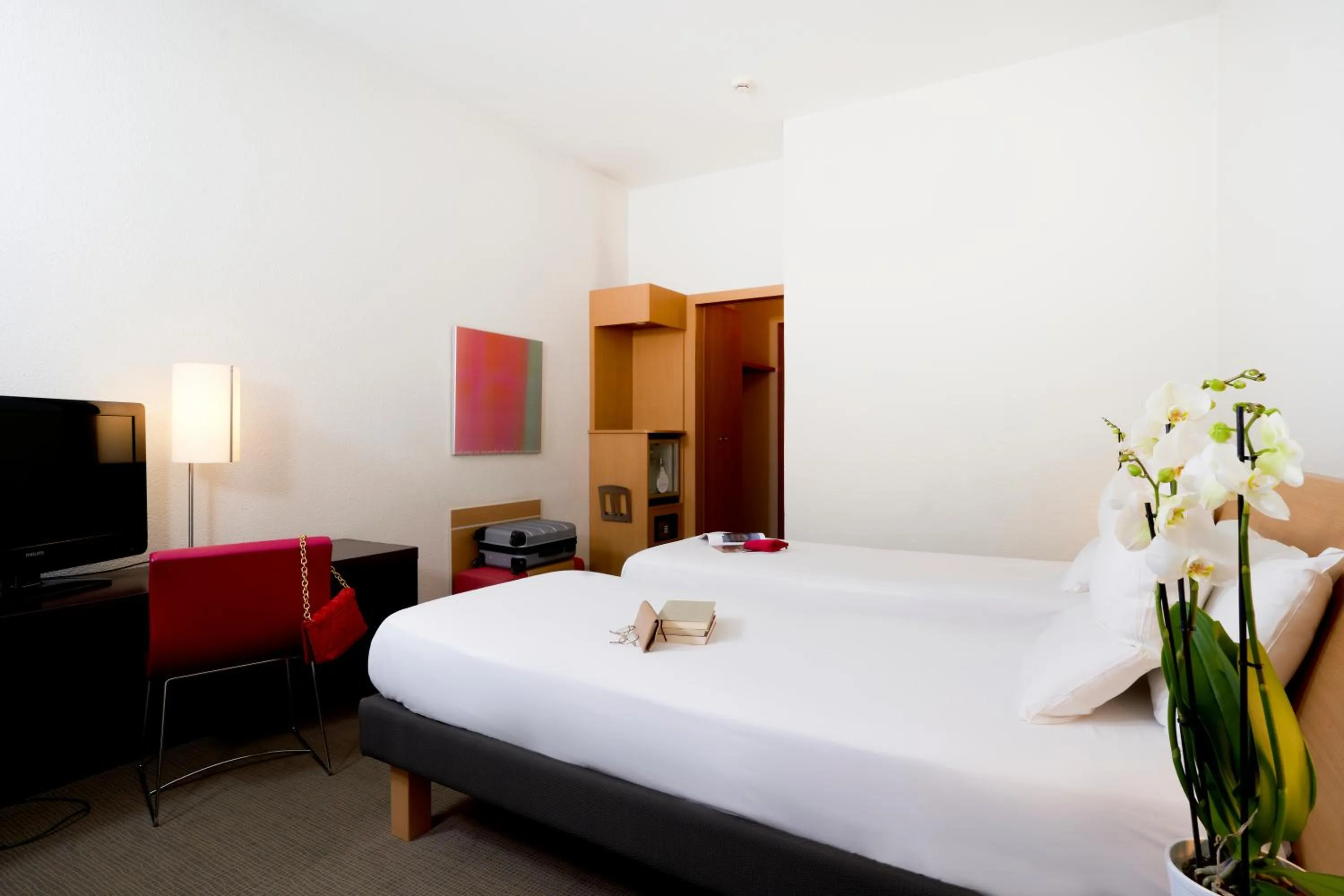 Photo of the whole room in Novotel Milano Nord Ca' Granda