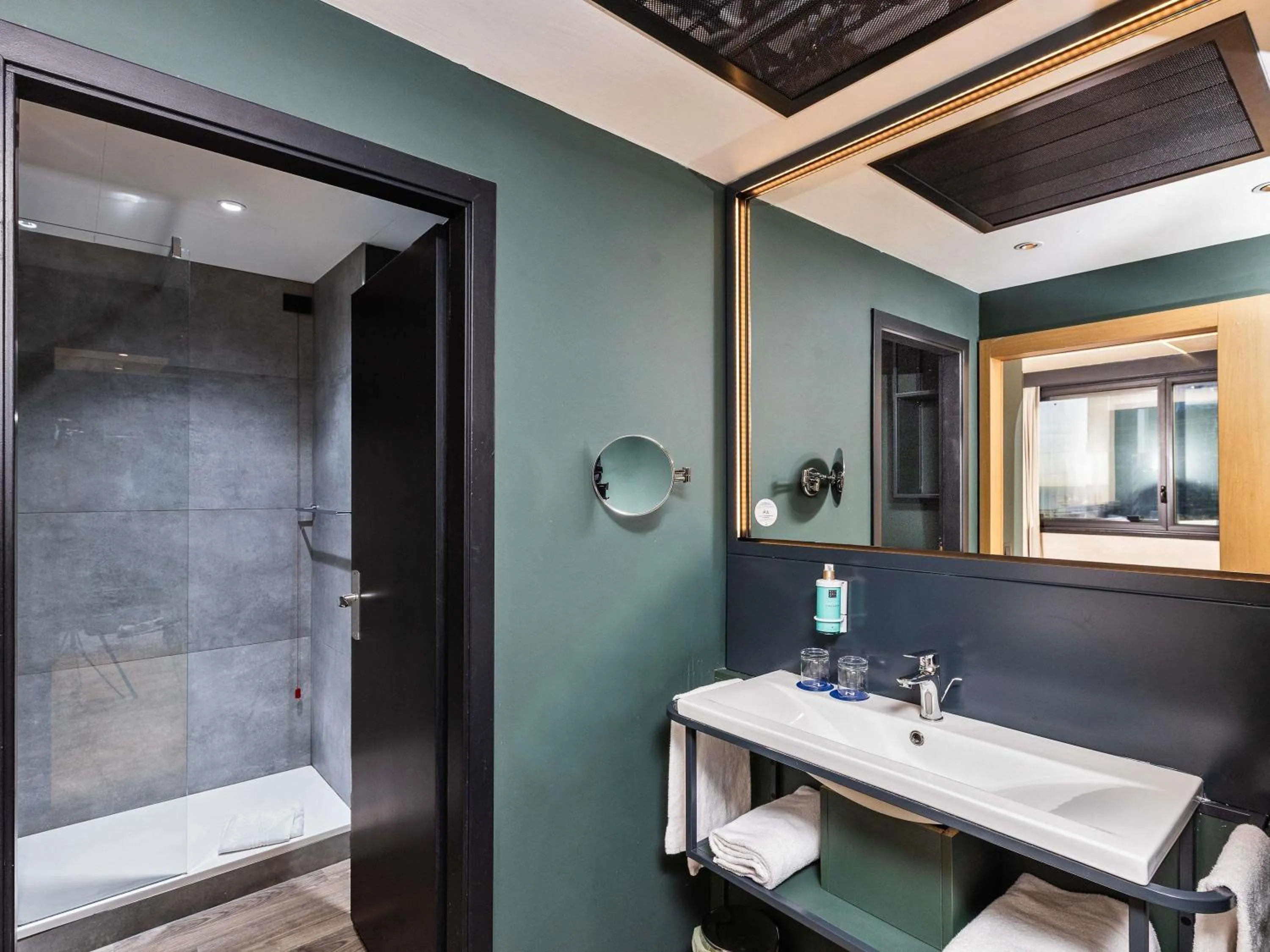 Bedroom in Novotel Genova City