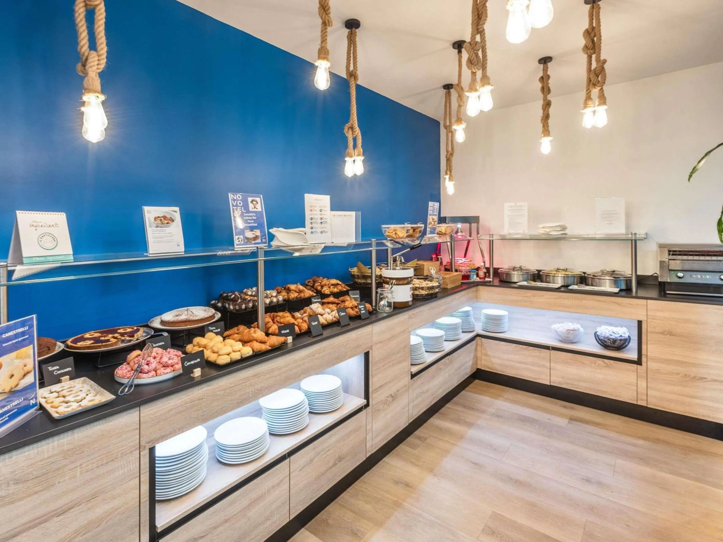 Breakfast in Novotel Genova City