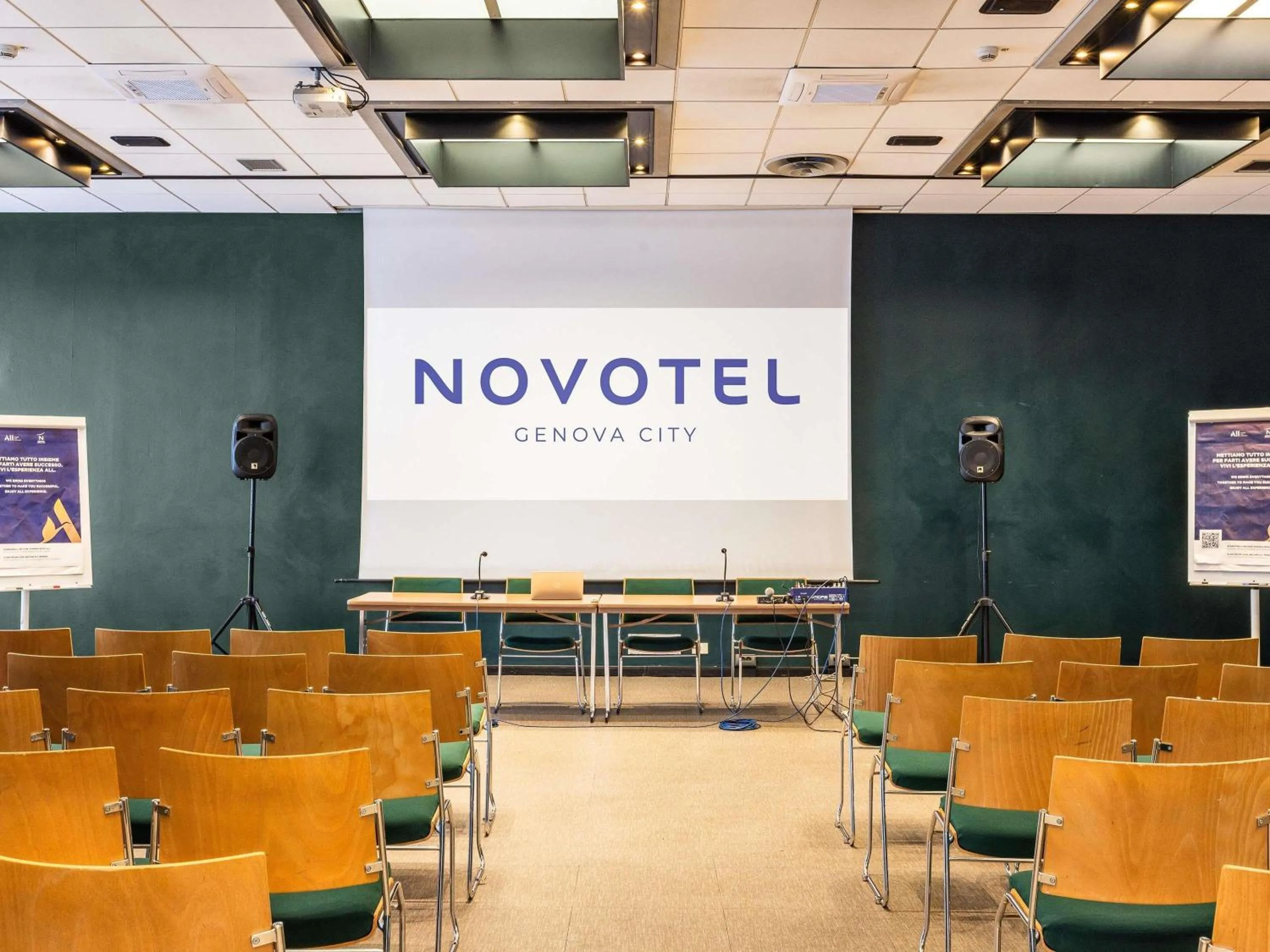 Meeting/conference room in Novotel Genova City