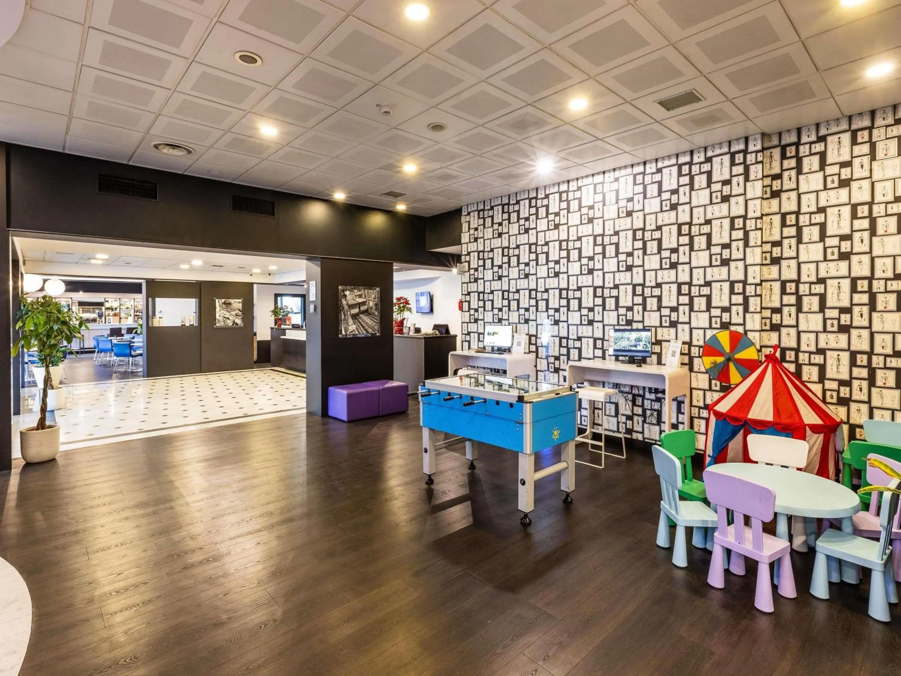 Property building in Novotel Genova City